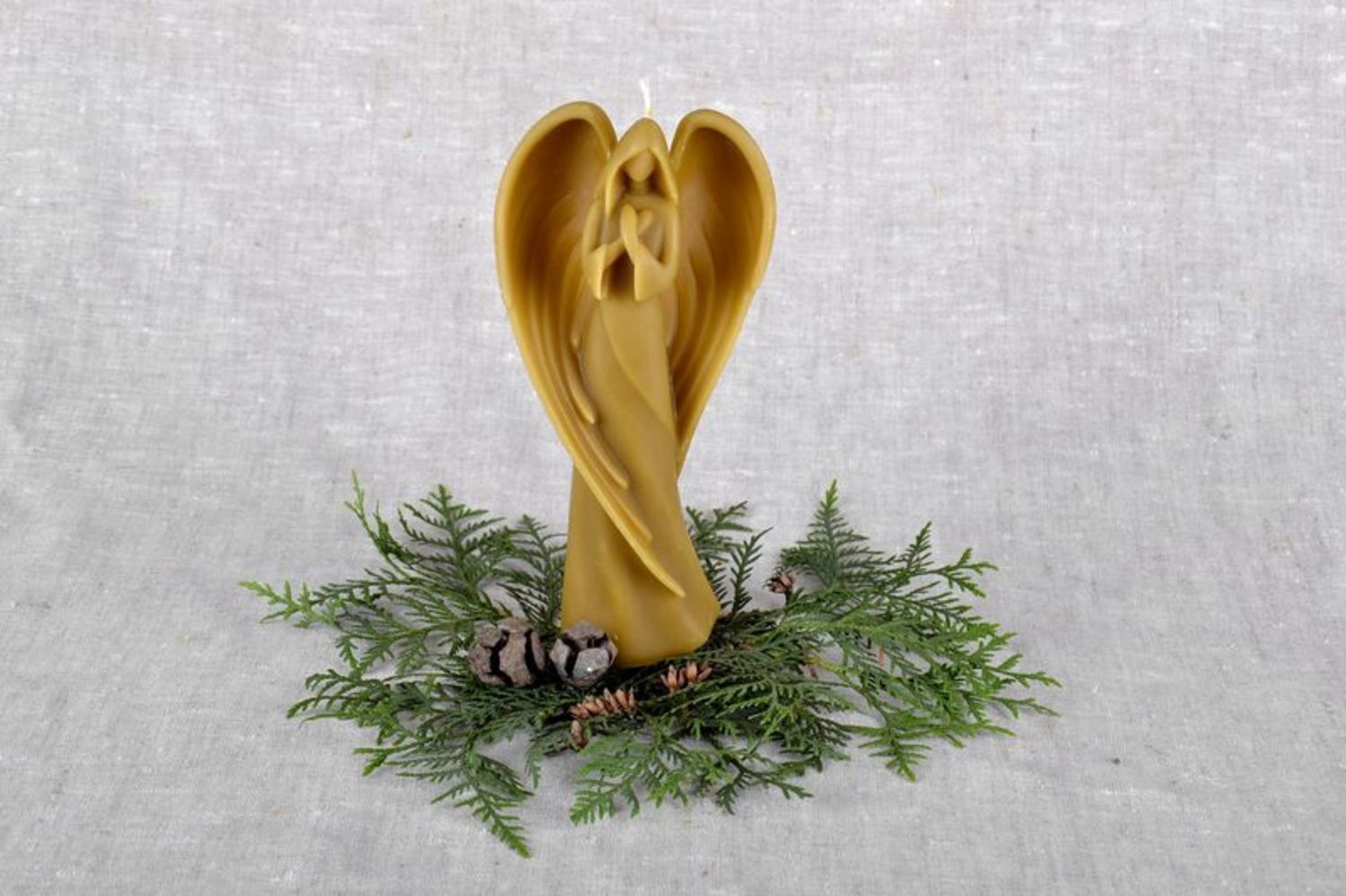 Candela decorativa fatta a mano candela angelo elemento decorativo di cera
 foto 1