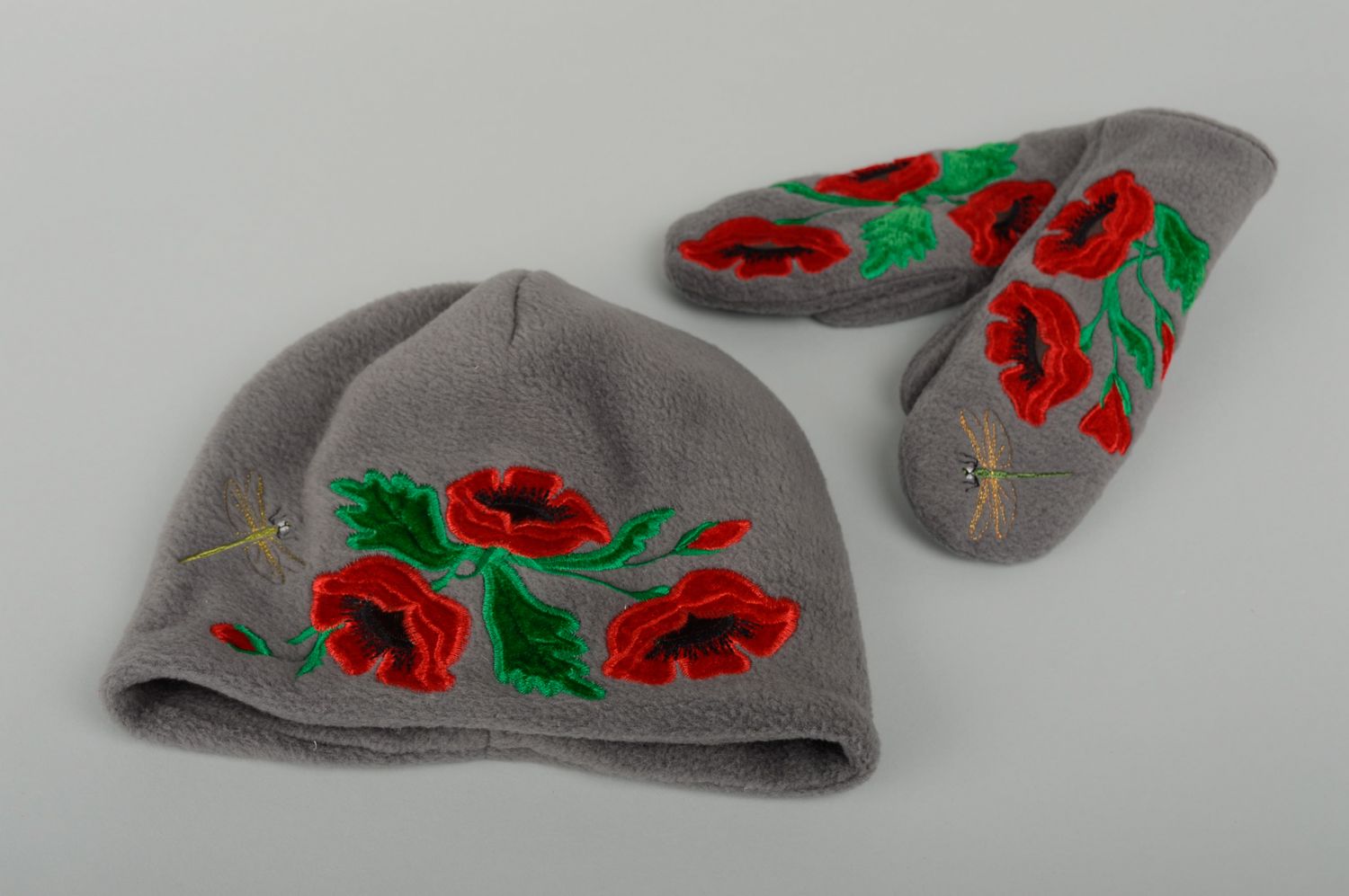 Children's fleece hat with poppies photo 5