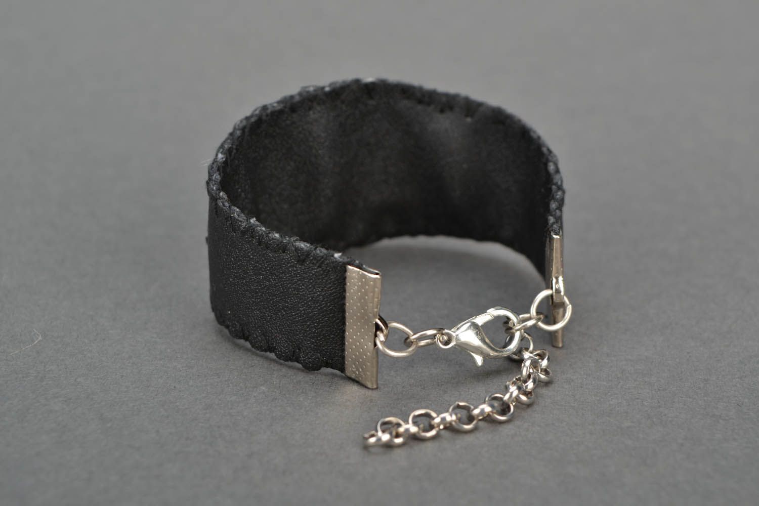Bracciale di cuoio fatto a mano accessorio originale braccialetto di moda
 foto 5