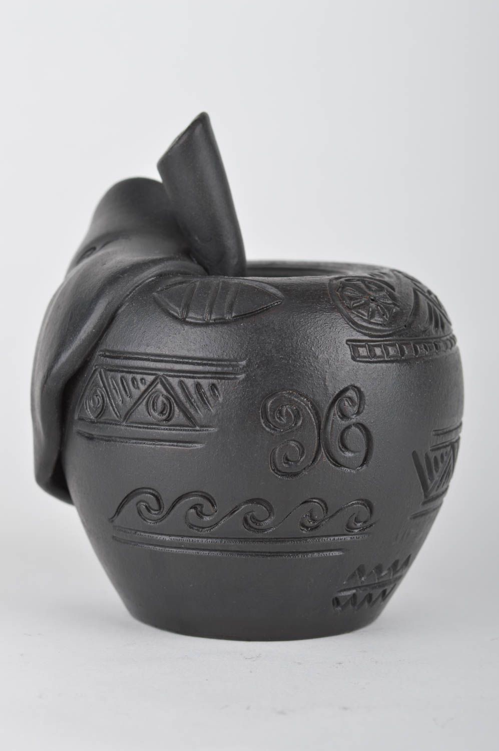 Глиняная ваза ручной работы в виде яблочка оригинальная красивая для цветов фото 2