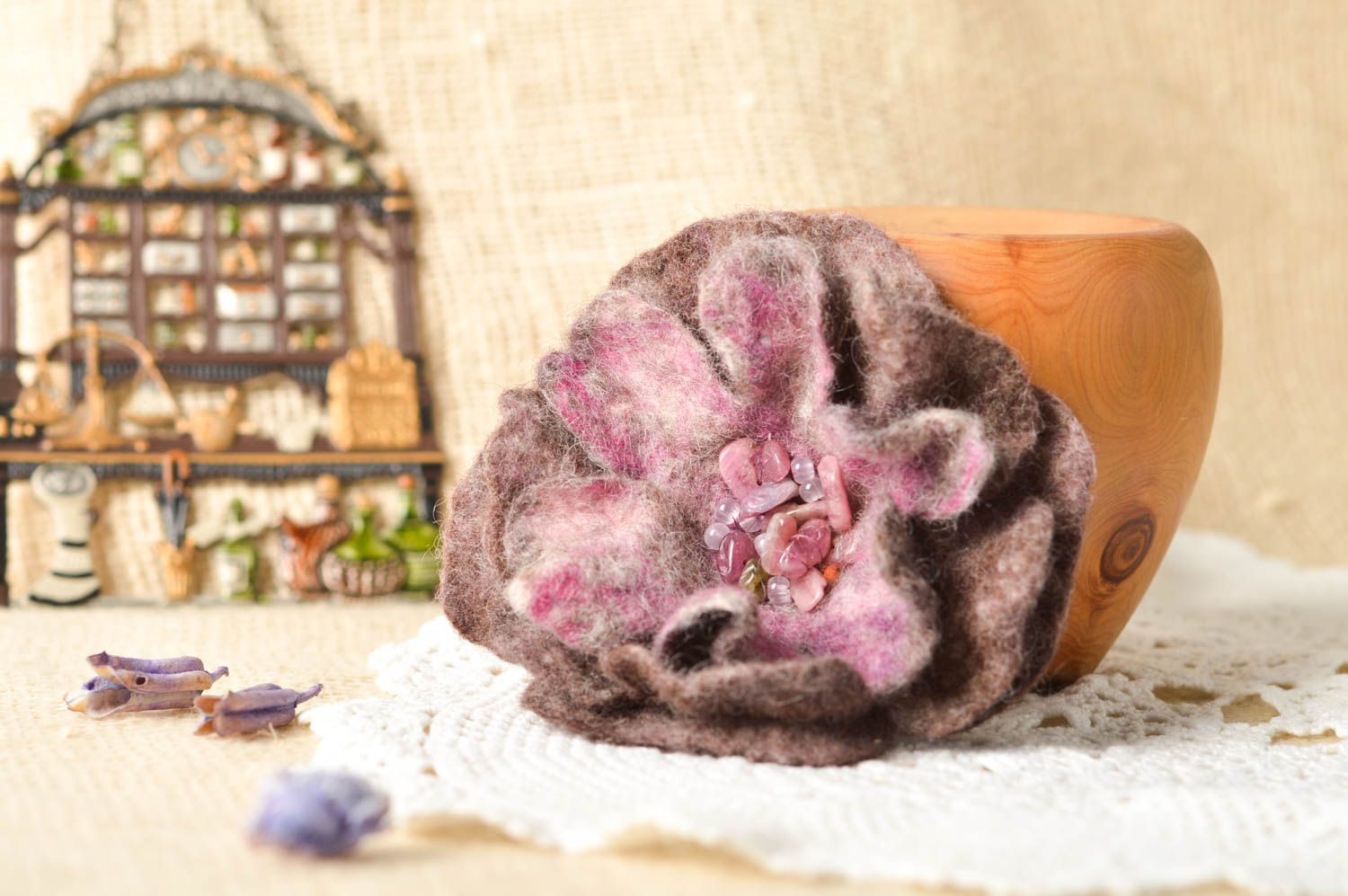 Broche Barrette fleur faite main en laine feutrée rose-marron Cadeau femme photo 1
