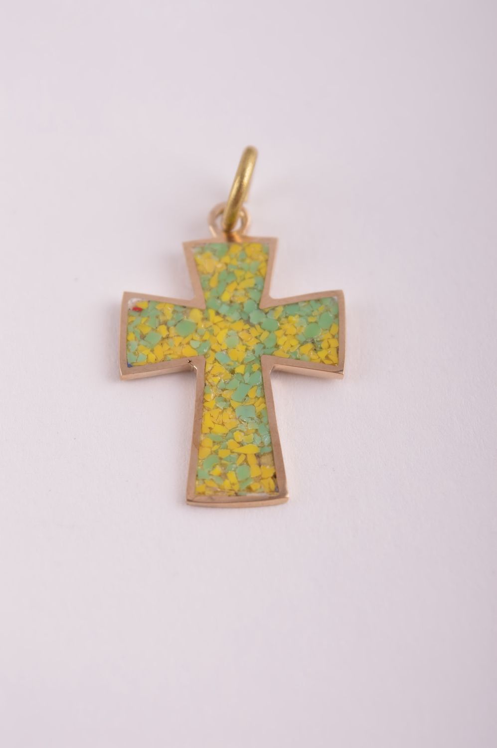 Крестик с камнями handmade подвеска на шею украшение из латуни салатовый крест фото 2