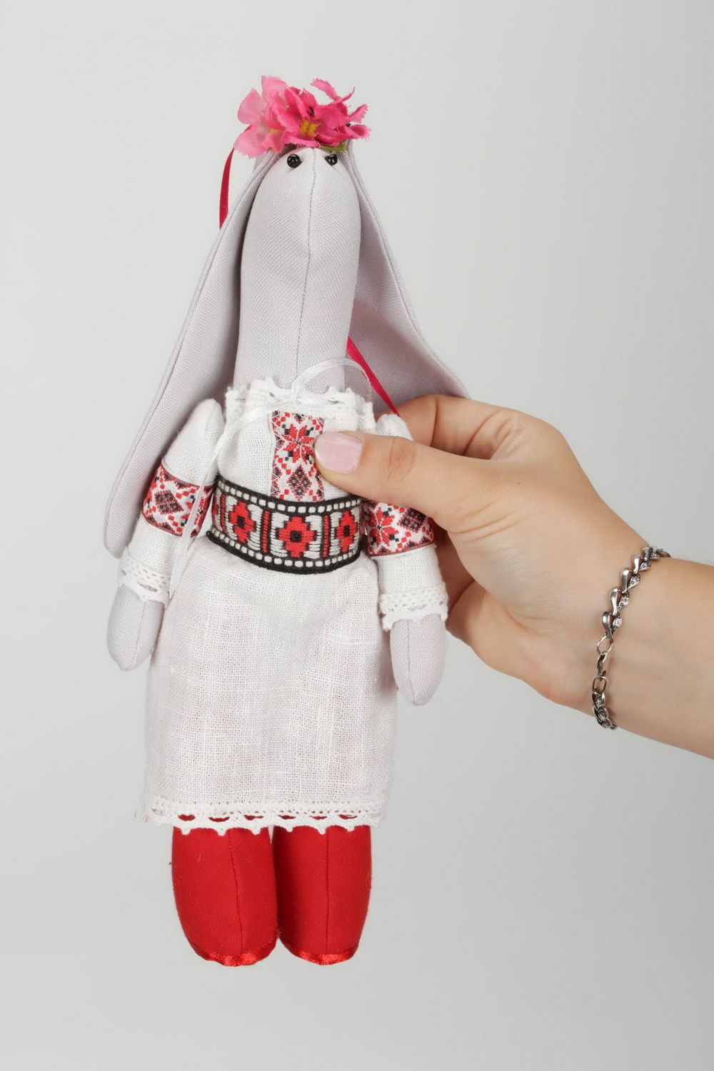 Poupée artisanale en tissu Hase ukrainienne  photo 4