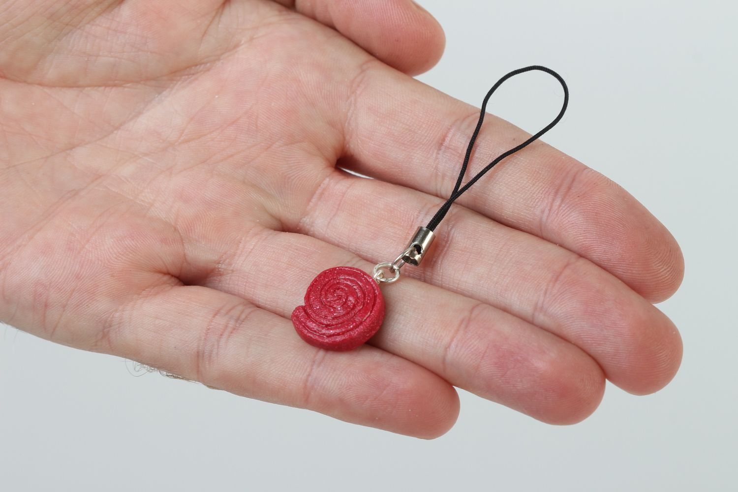 Porte-clefs original fait main Porte-clés enfant rouge design Petit cadeau photo 5