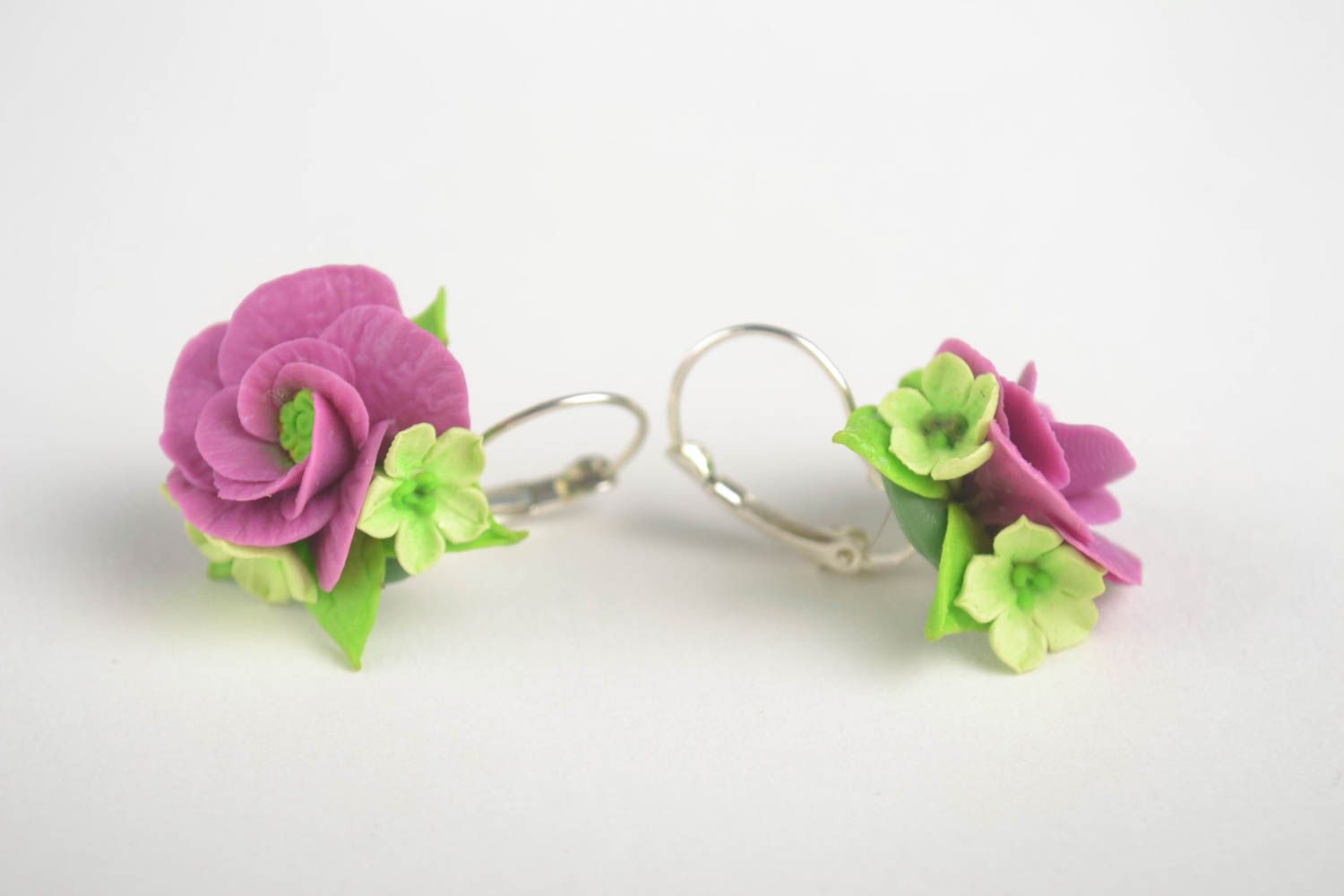Handmade Blumen Ohrringe Schmuck aus Porzellan Accessoire für Frauen lila foto 3