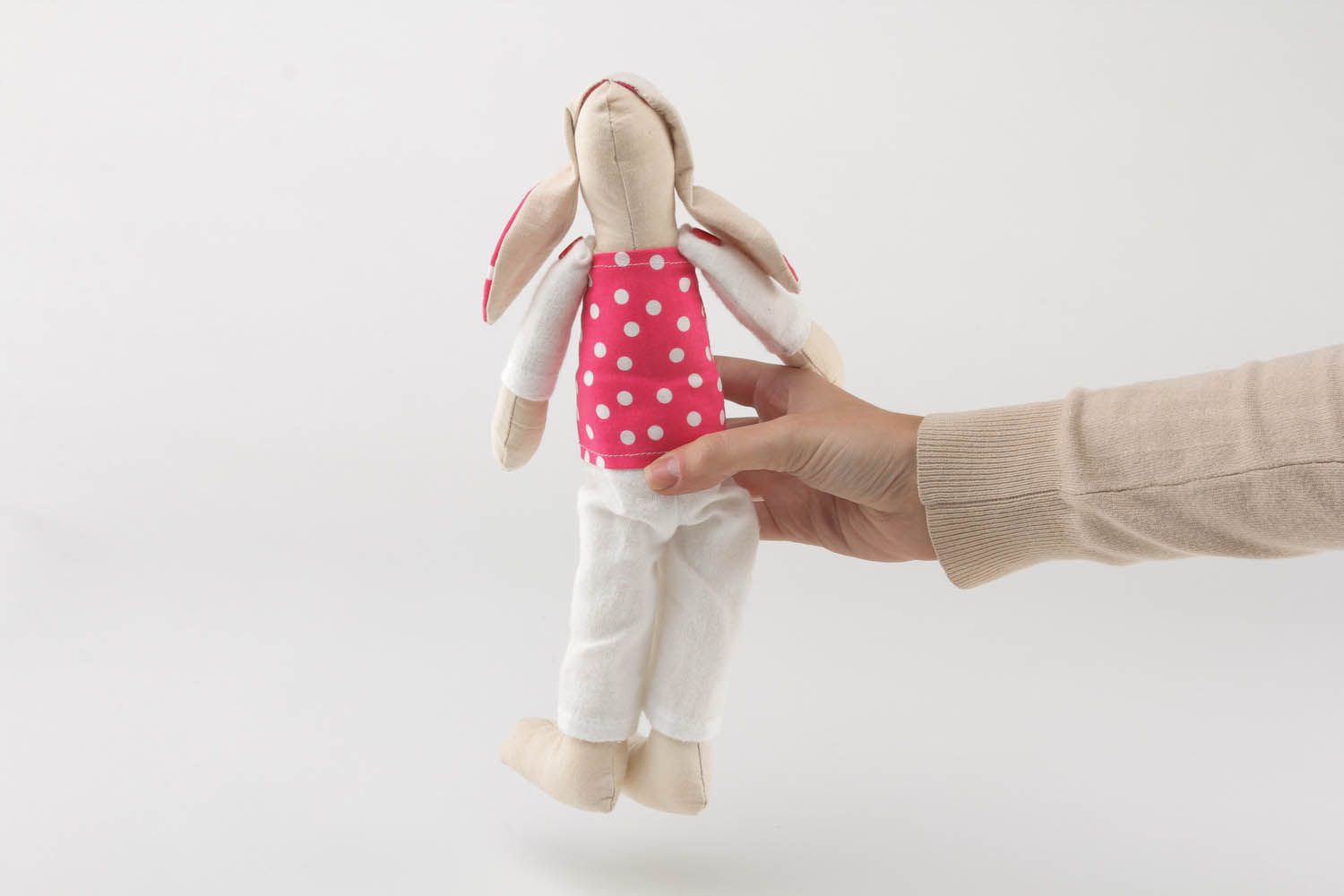 Текстильная кукла в виде зайчика фото 4