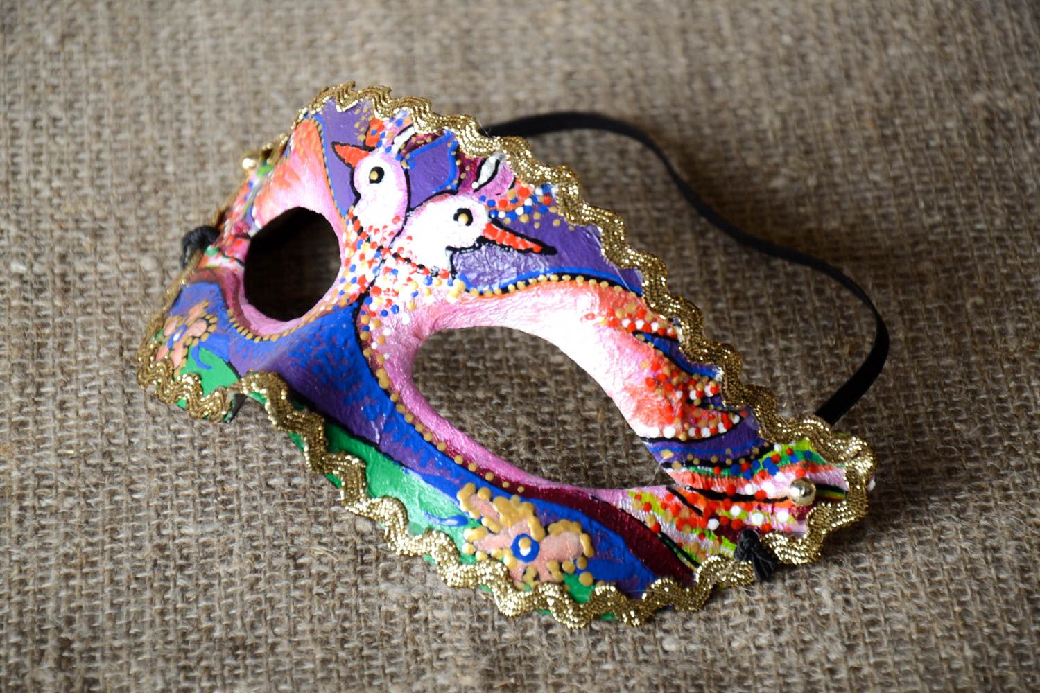 Máscara de papel mache hecha a mano accesorio de disfraz idea para carnaval  foto 1