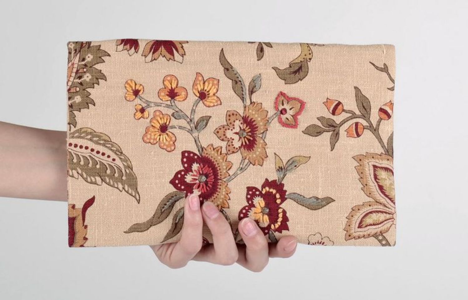 Beauty bag-clutch with floral pattern photo 4