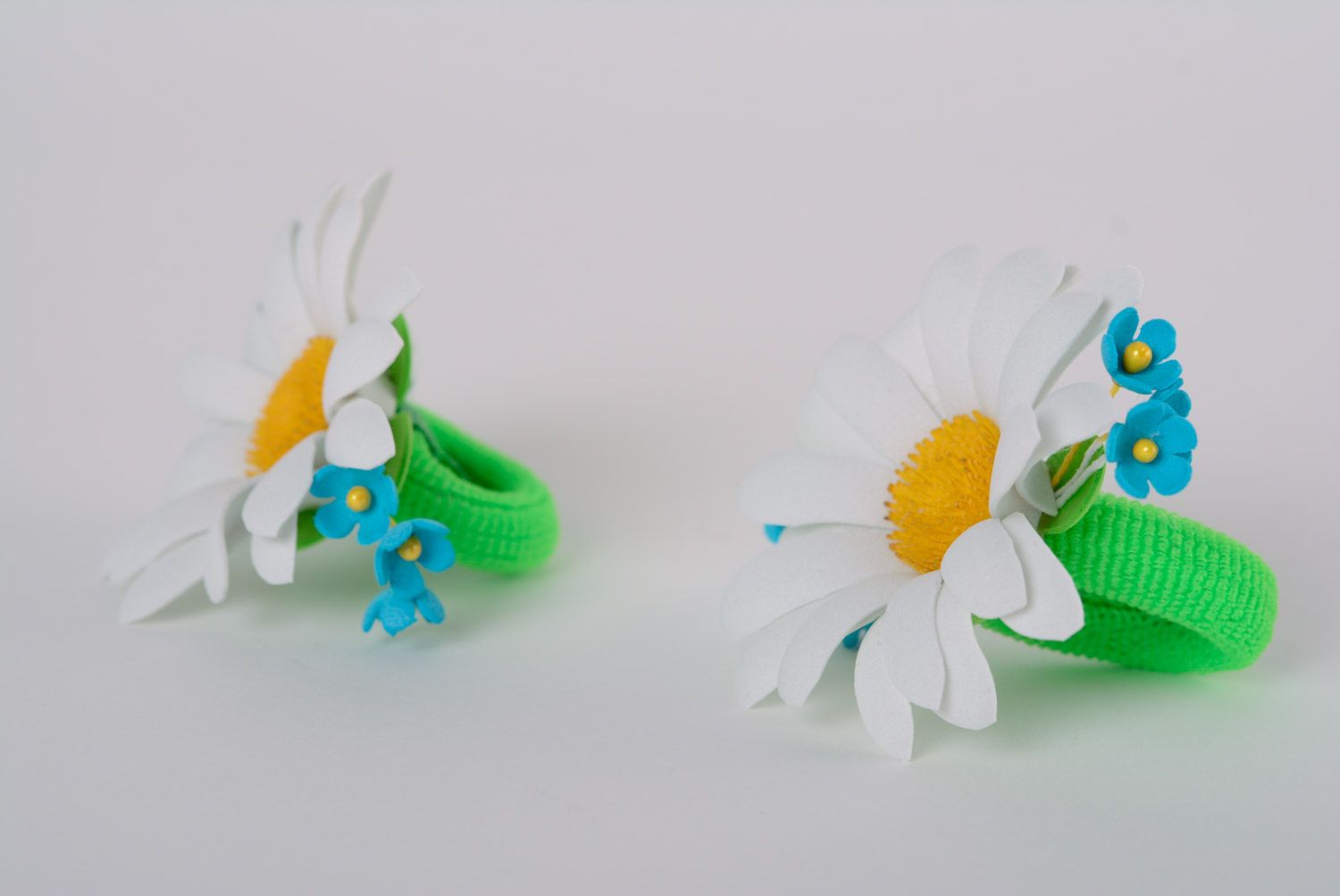 Set of handmade foamiran fabric flower hair ties 2 pieces camomiles and forget-me-nots photo 4