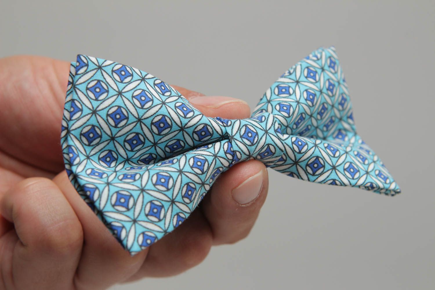 Nœud papillon en tissu de coton bleu fait main avec imprimé pour homme photo 5
