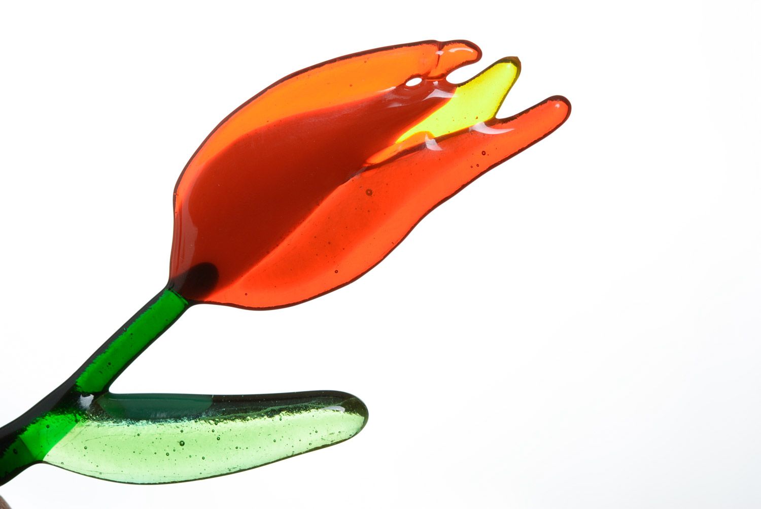 Pendentif en verre fusing fleur tulipe rouge fait main sur lacets cirés photo 3