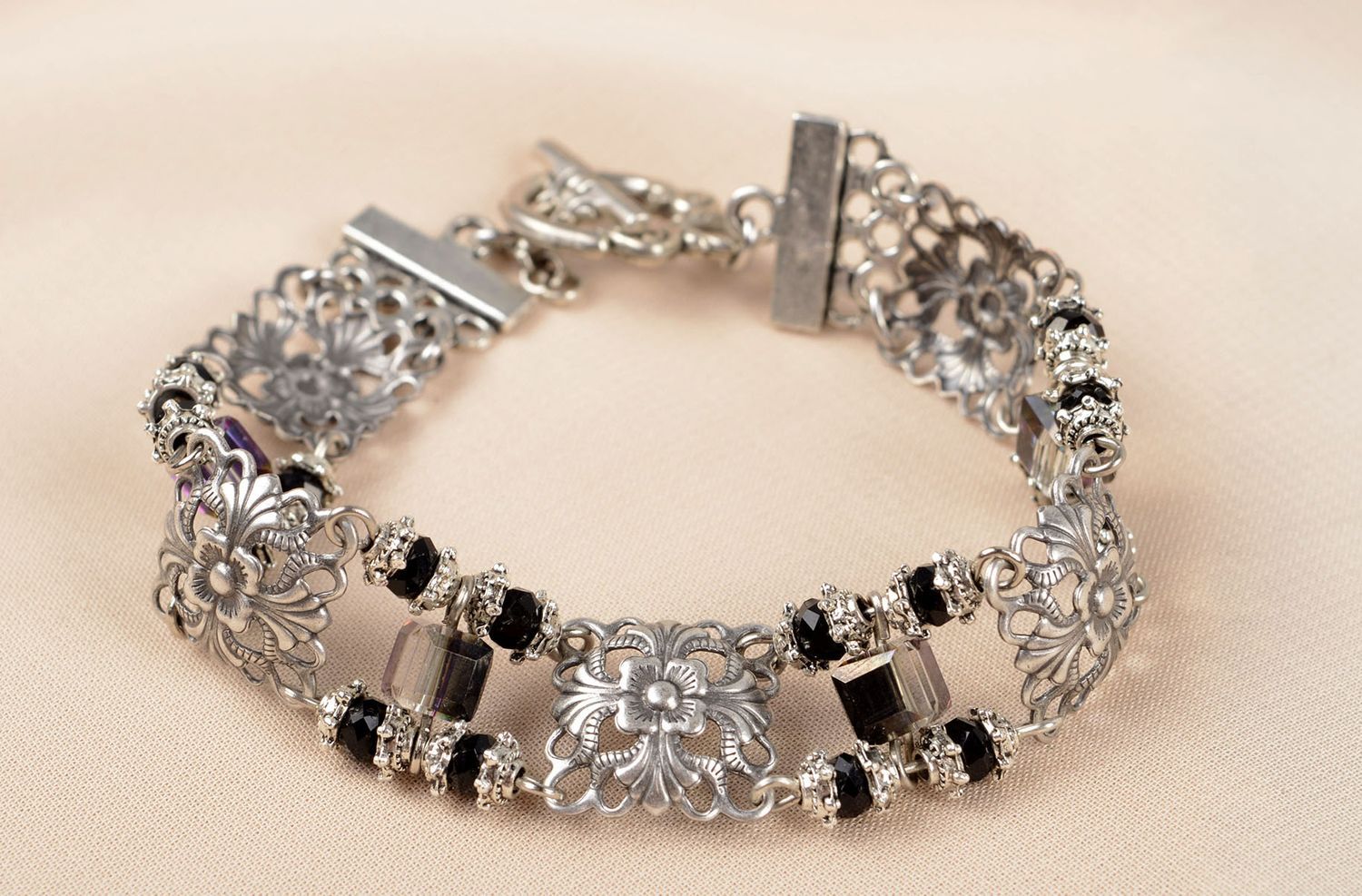 Bracelet tendance fait main Bijou fantaisie métal perles tchèques Cadeau femme photo 2