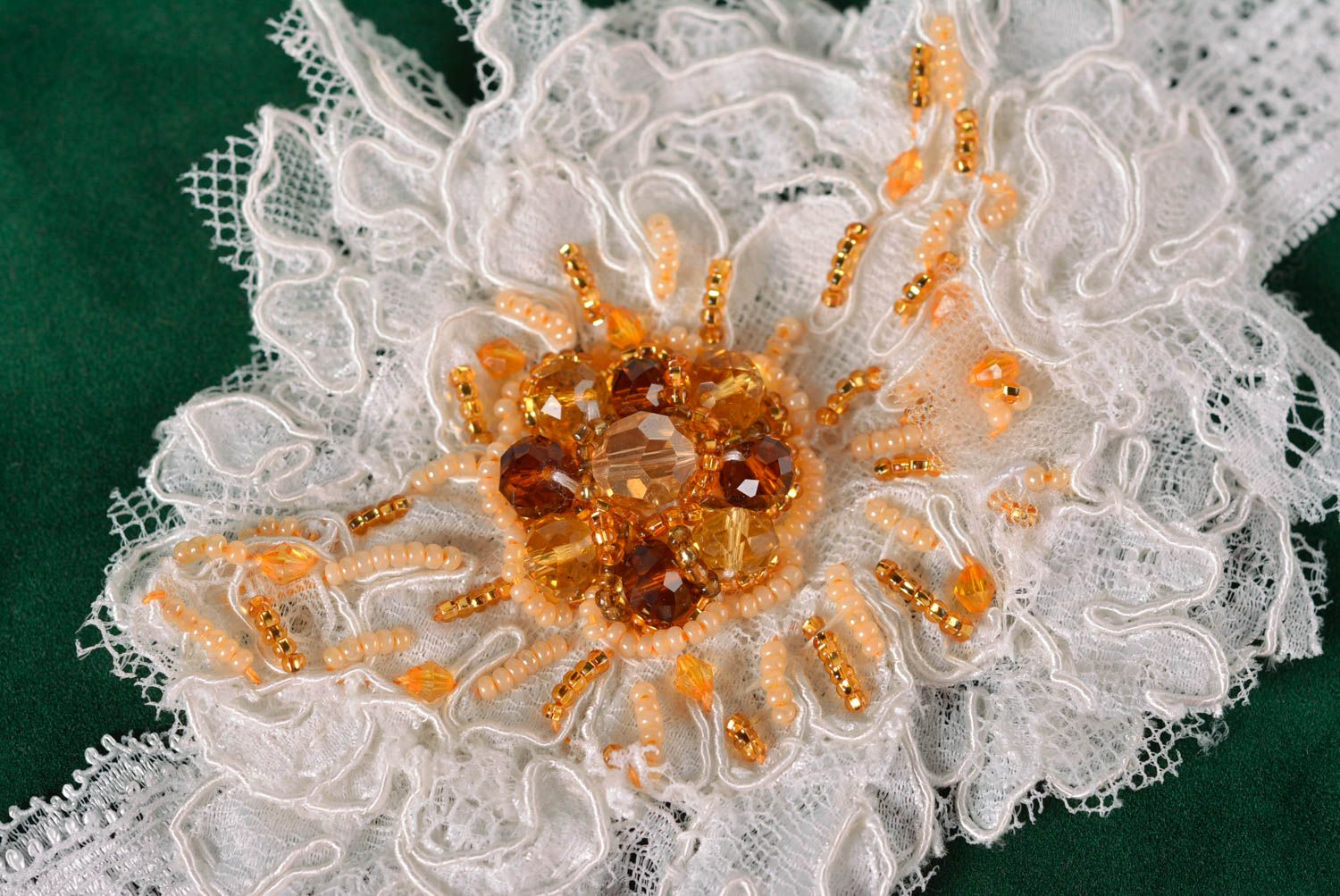Подвязка невесты ручной работы свадебный аксессуар с цветком свадебное украшение фото 4