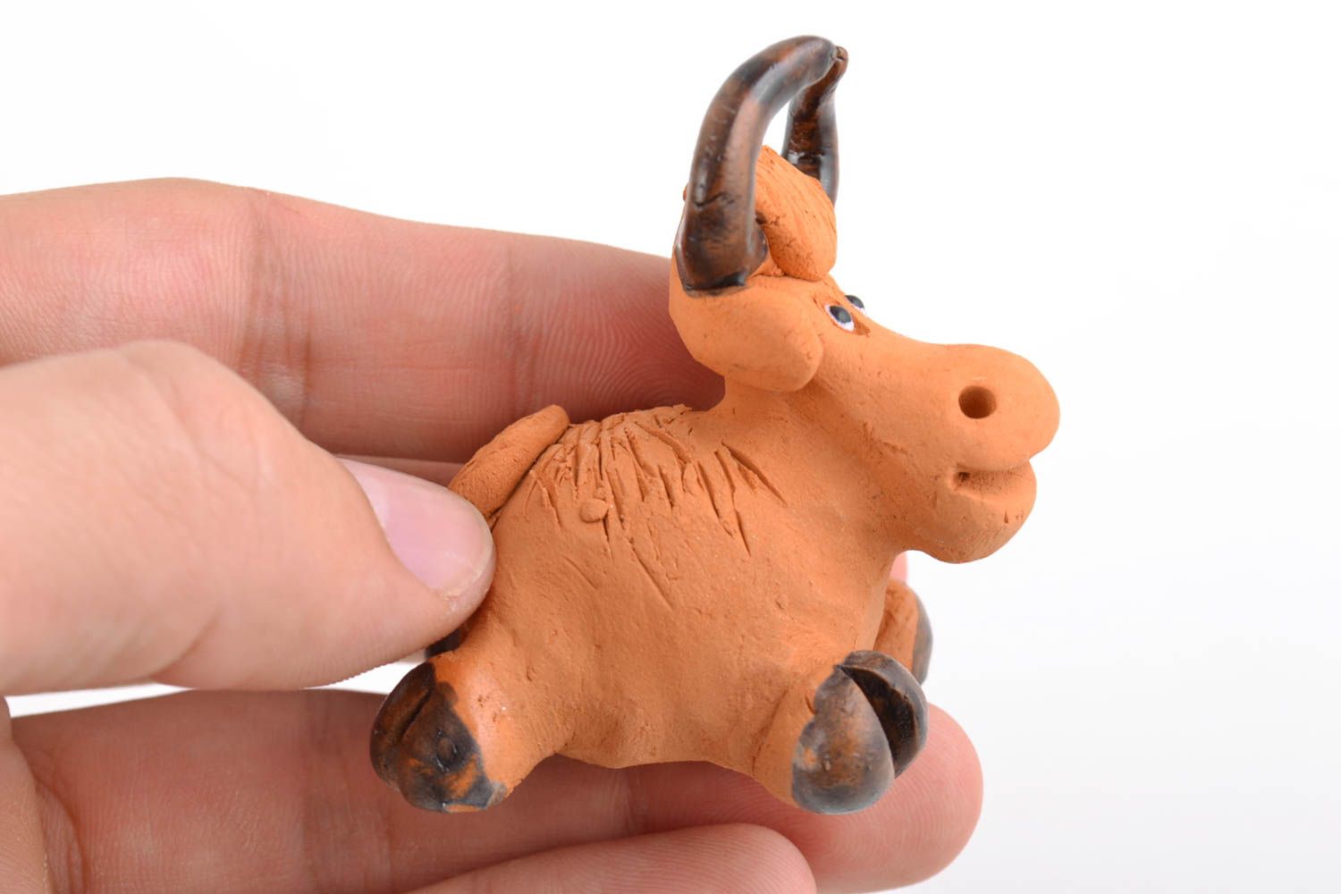 Handmade small ceramic figurine of bull painted with acrylics table decoration photo 2