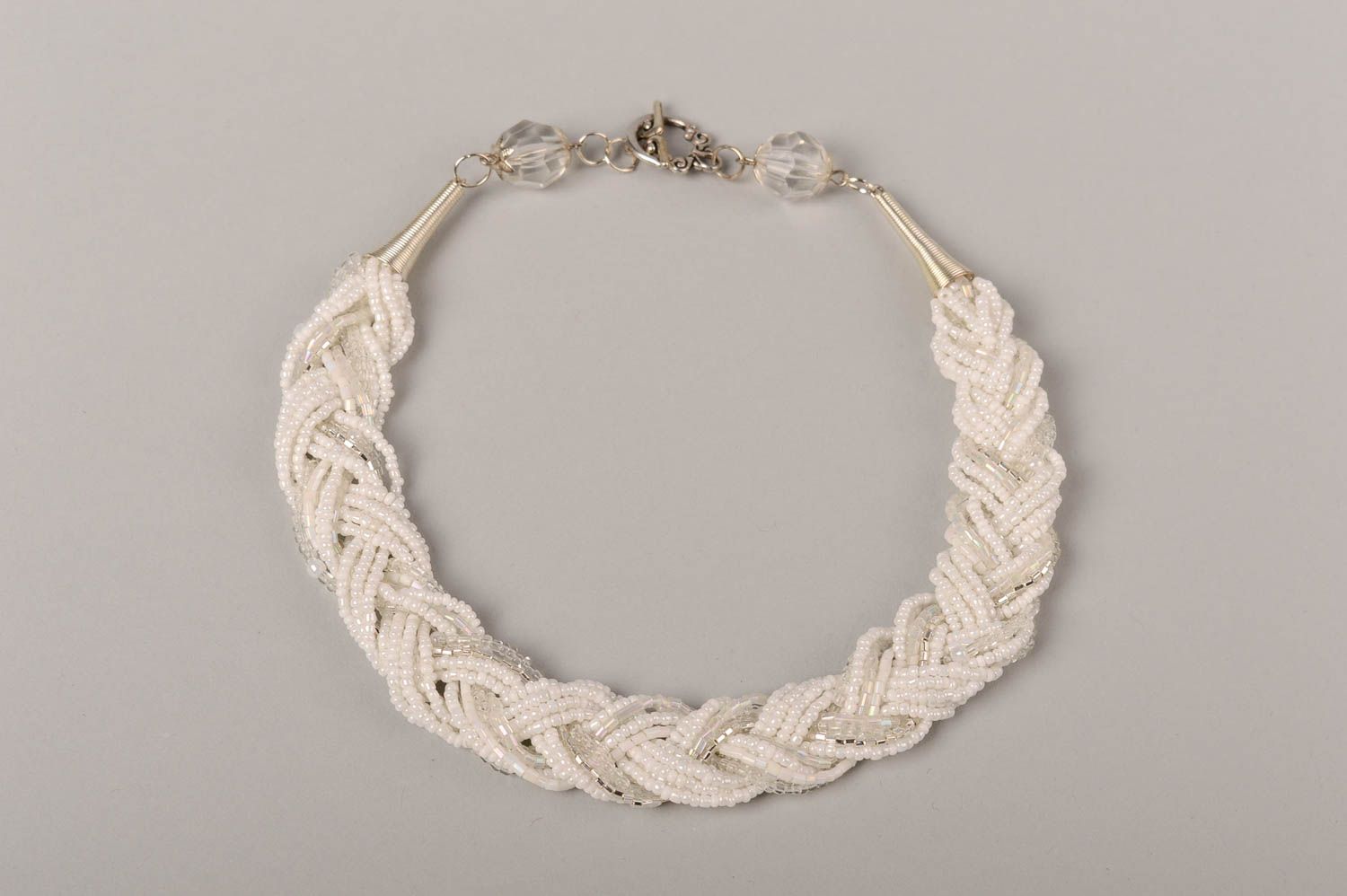 Ожерелье из бисера украшение ручной работы колье из бисера белое красивое фото 1