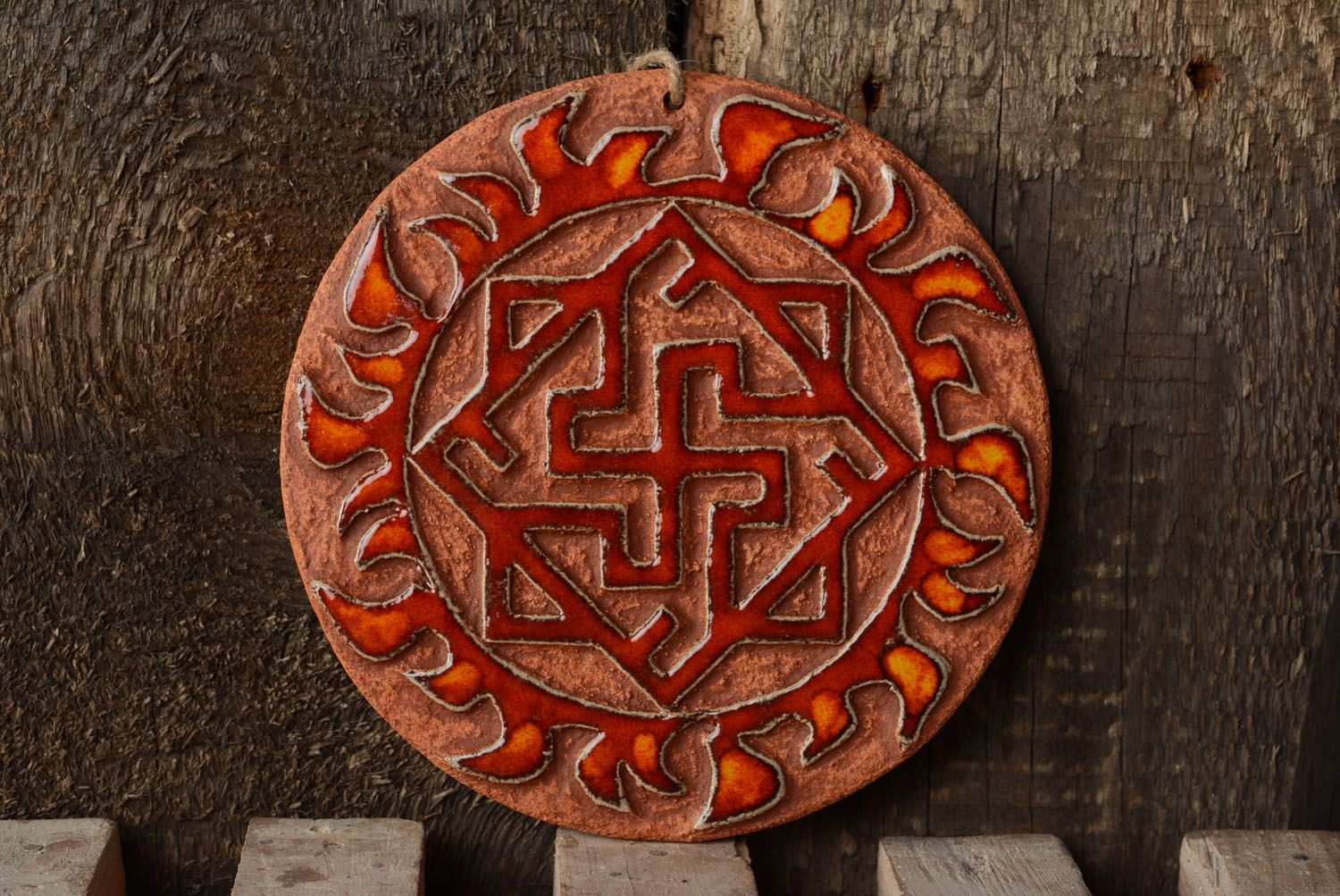 Dekorativer Wandteller Amulett Walkiria foto 1