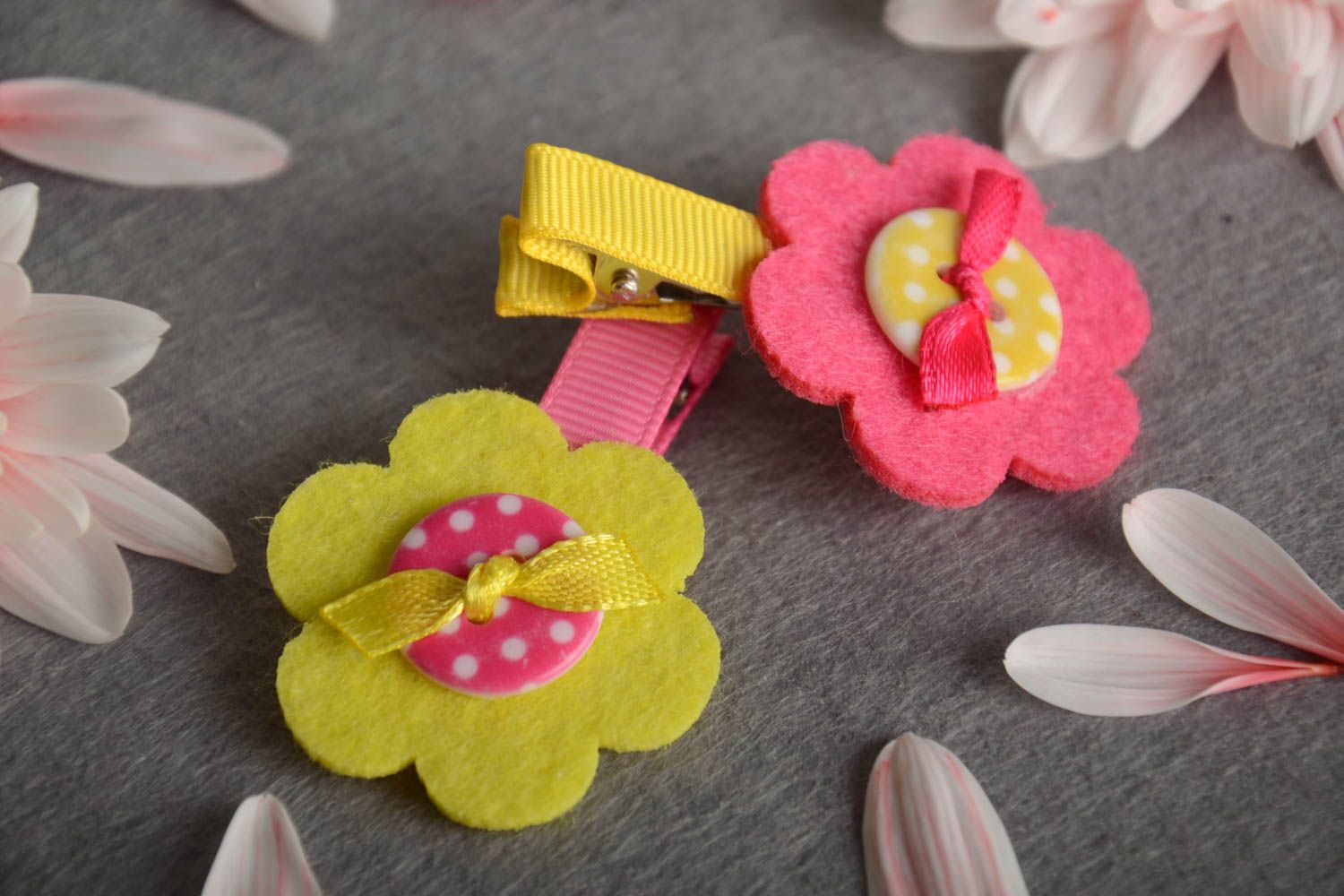 Handmade baby hairpins made of rep ribbons and fleece 2 pieces pink and yellow photo 1