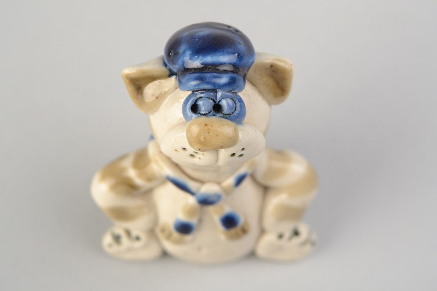 Figurine en terre cuite peinte de glaçure faite main Chat en écharpe bleu-blanc photo 3
