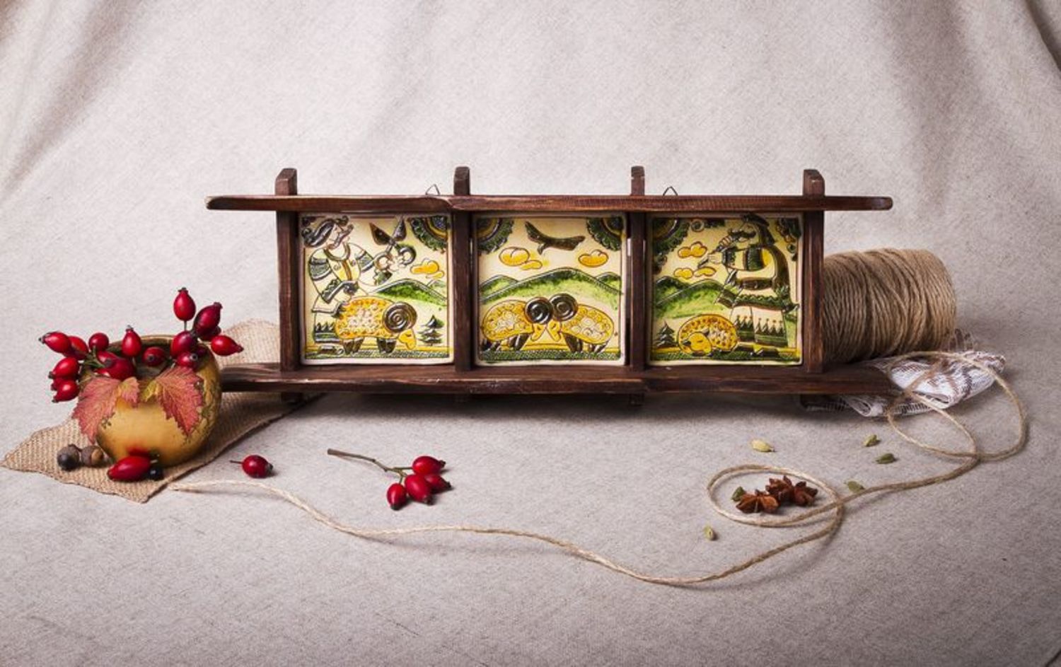 Mensola con affreschi decorativa fatta a mano Mensola di legno con piastrelle
 foto 1