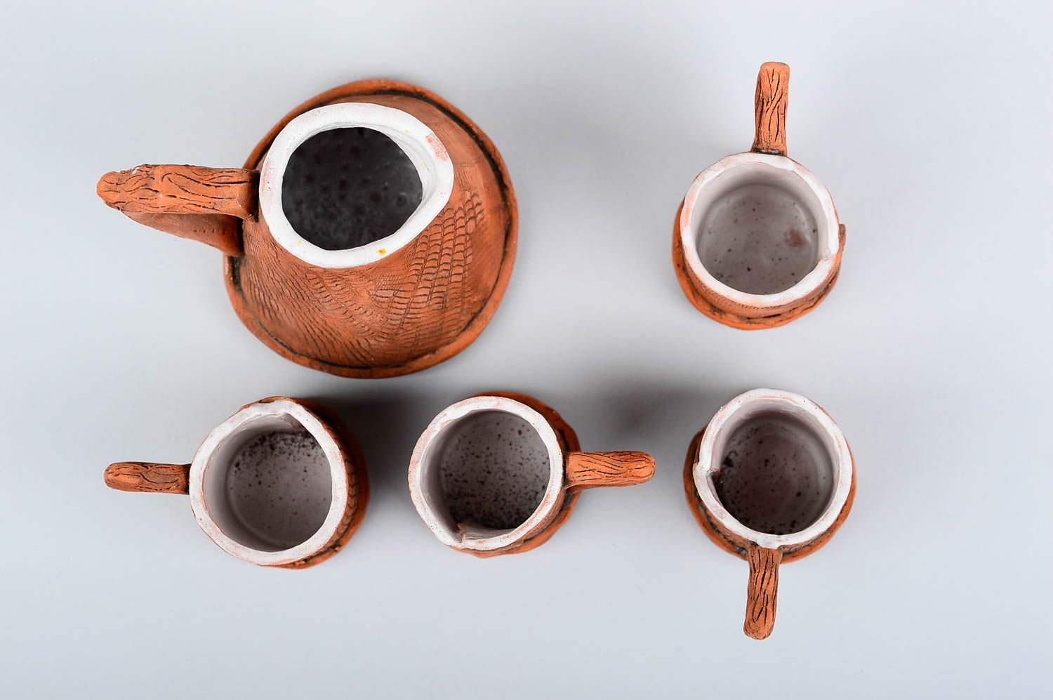 Keramik Geschirr handmade türkische Kaffeekanne und vier Ton Tassen künstlerisch foto 3