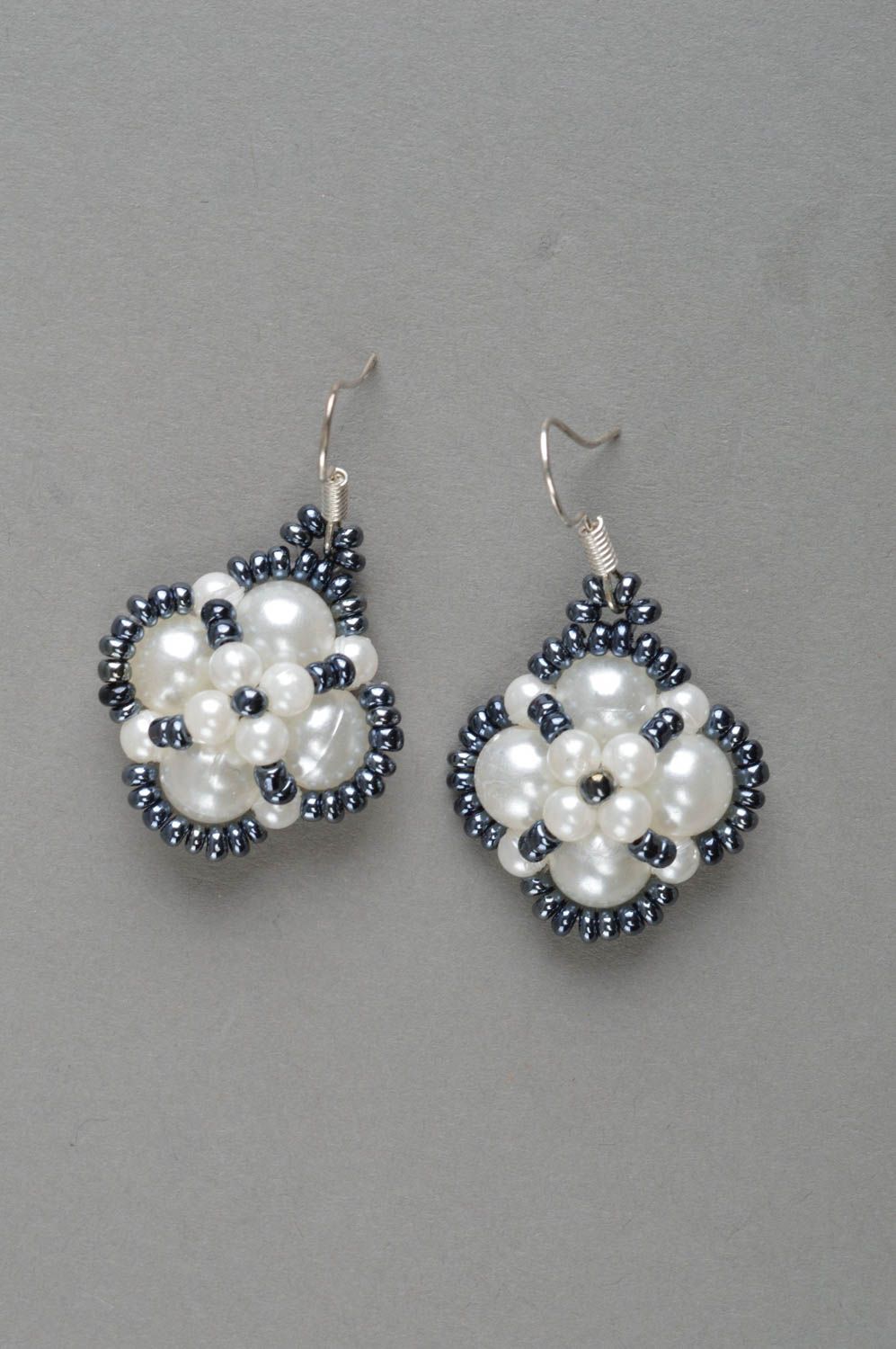 Stylish handcrafted beaded earrings fashion accessories bead weaving ideas photo 2