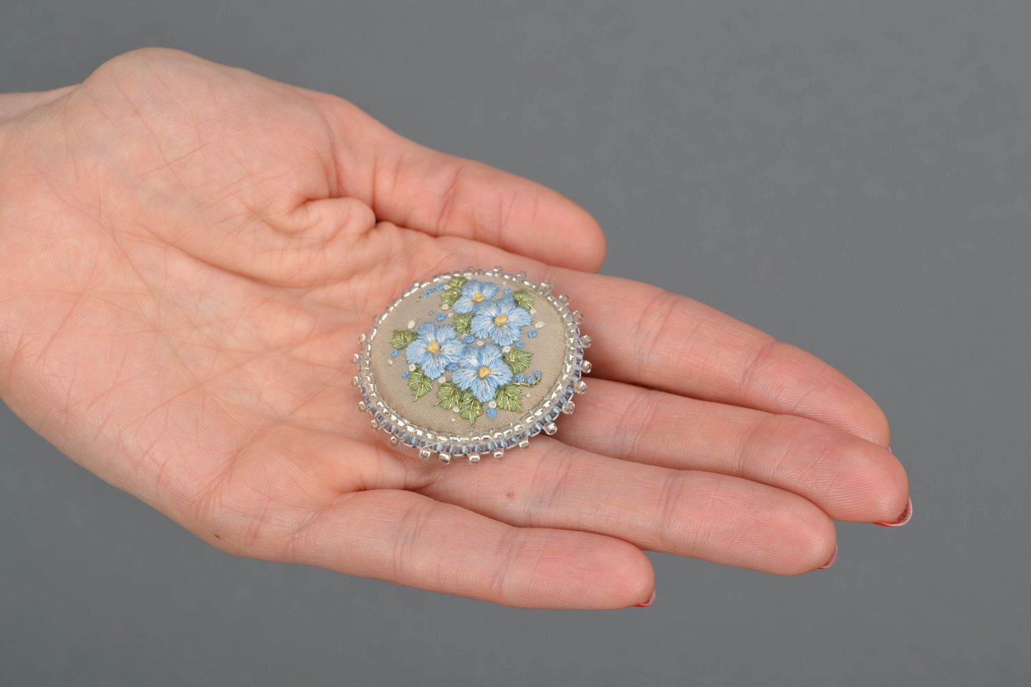 Handmade beaded brooch with embroidery photo 2
