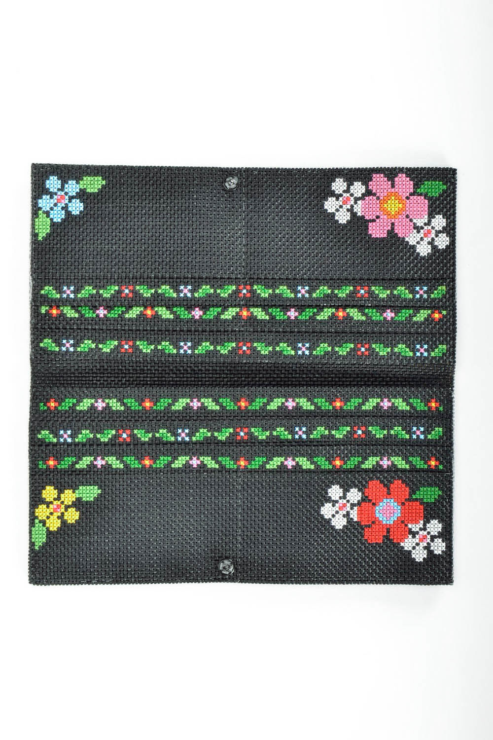 Embroidered wallet-clutch photo 2