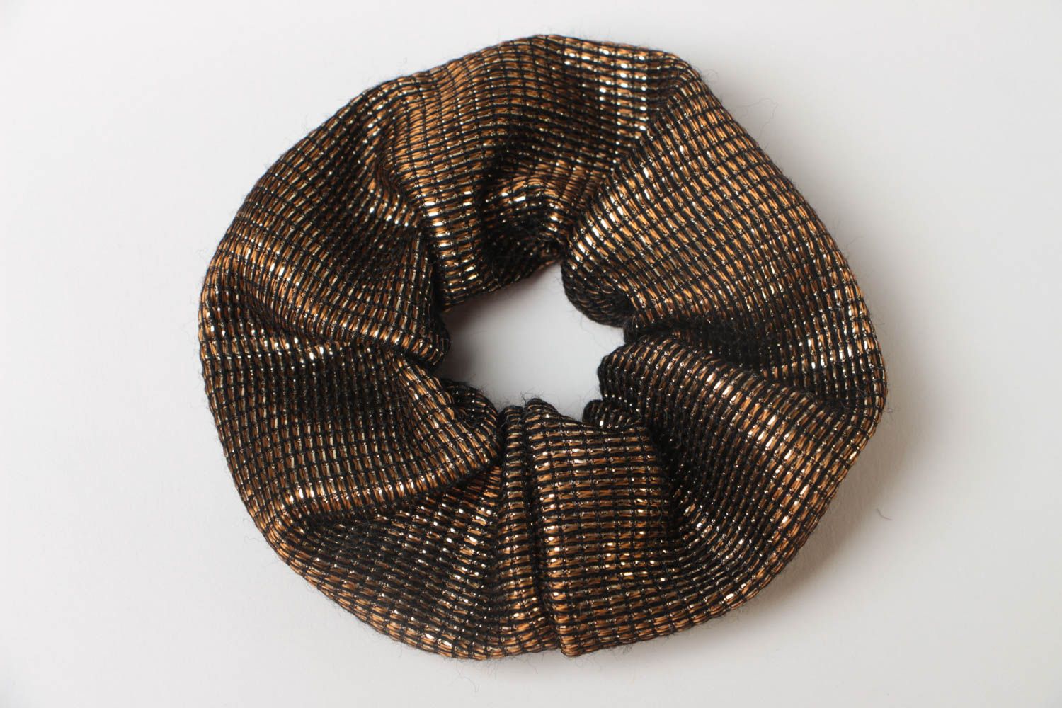 Künstlerischer großer Haargummi handmade Accessoire mit Muster aus Brokat braun foto 2