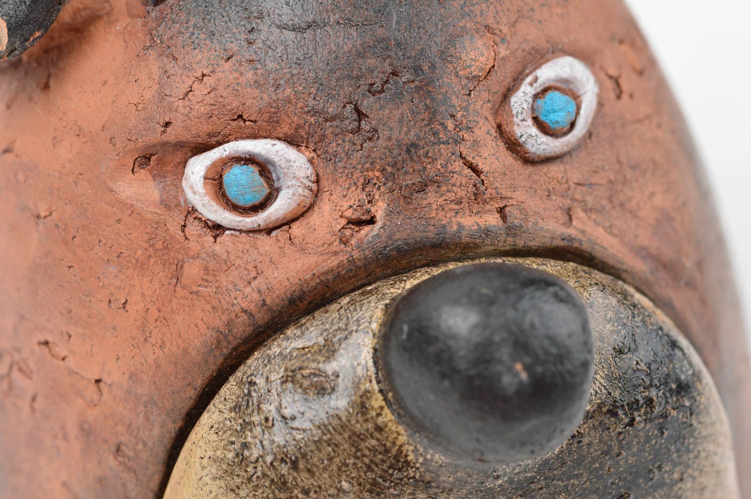 Глиняная шкатулка в виде мордочки собаки небольшая коричневая ручной работы фото 5