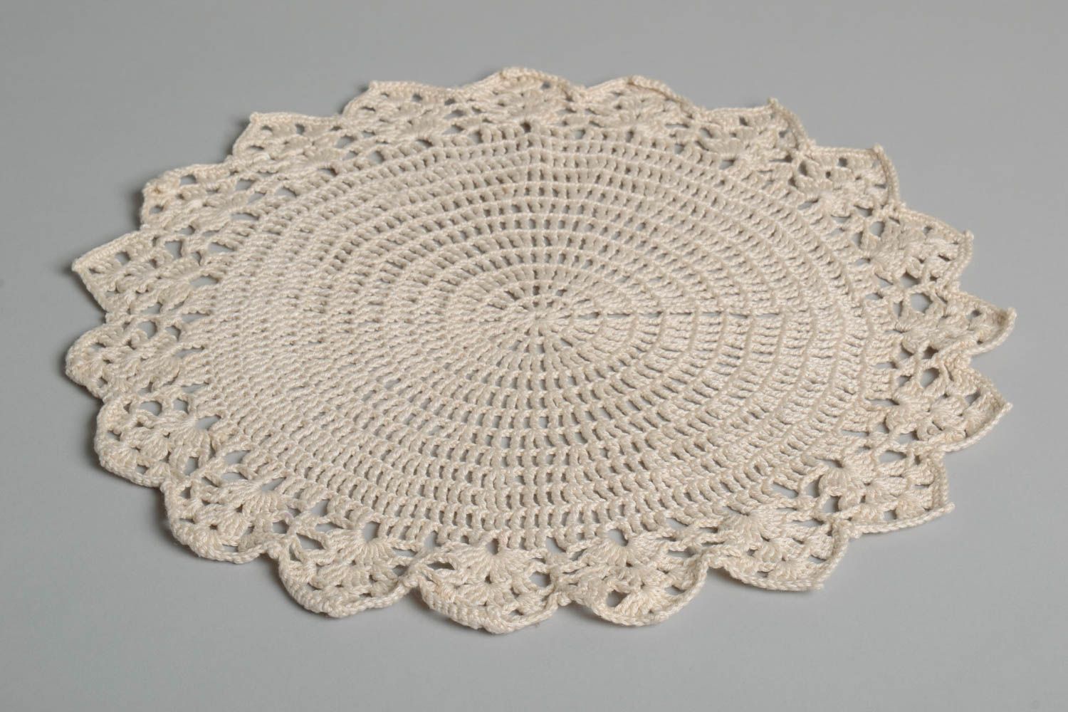 Decorative crocheted napkin beautiful white napkin home linen interior textile photo 2