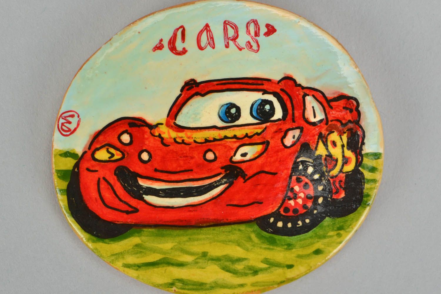 Fridge magnet with a picture of a car photo 3