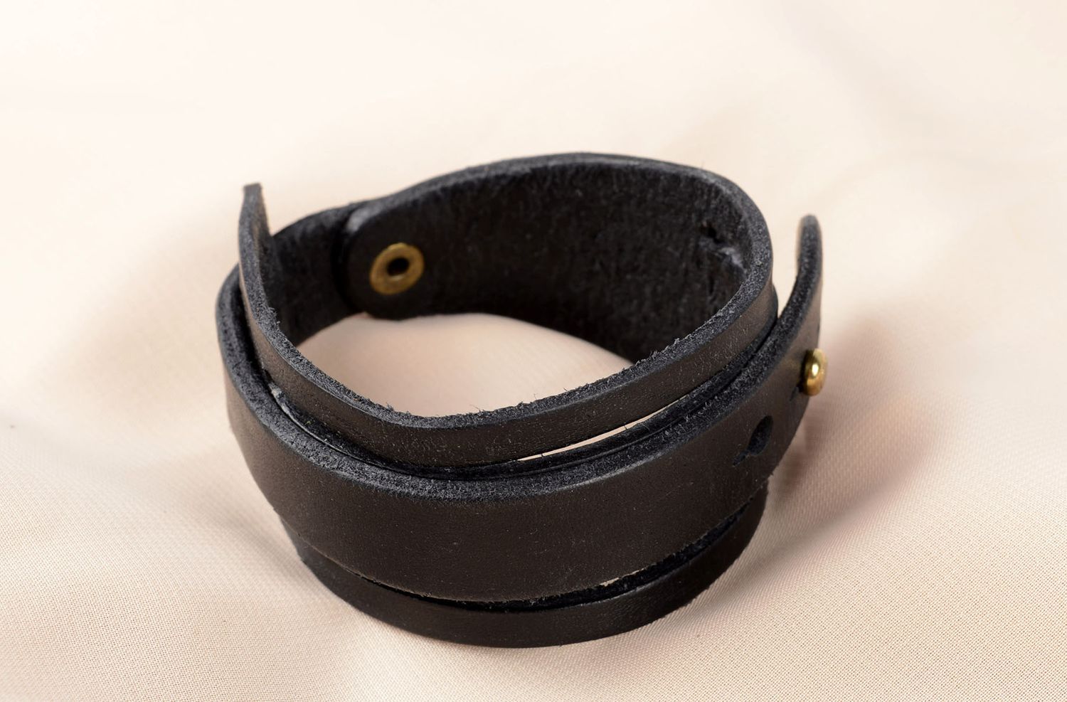 Bracelet en cuir noir Bijou fait main large unisexe design Cadeau original photo 5