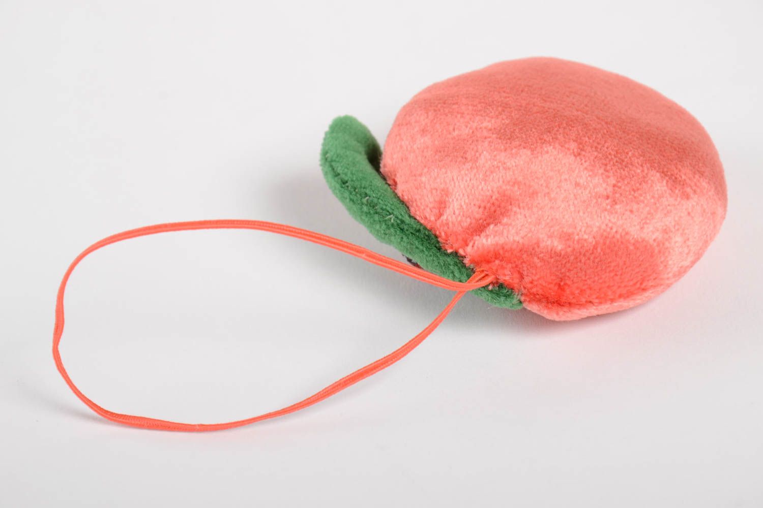 Stoff Nadelkissen Apfel handgemacht originell rot grün schön mit Schlaufe foto 3