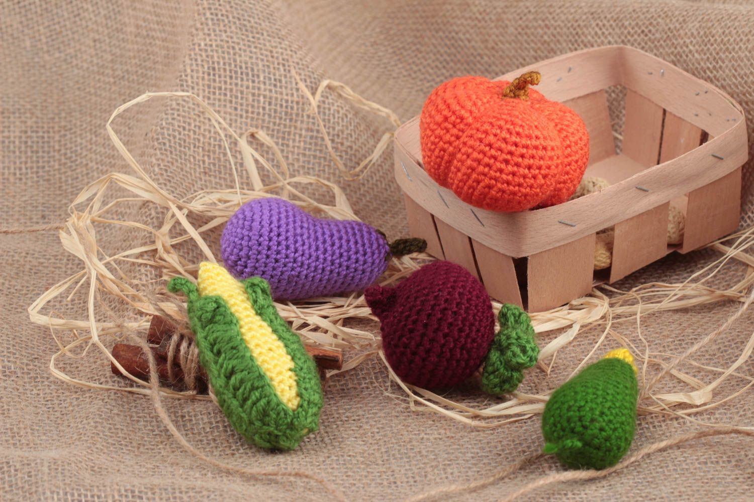Conjunto de juguetes tejidos hortalizas hechos a mano para niños foto 1