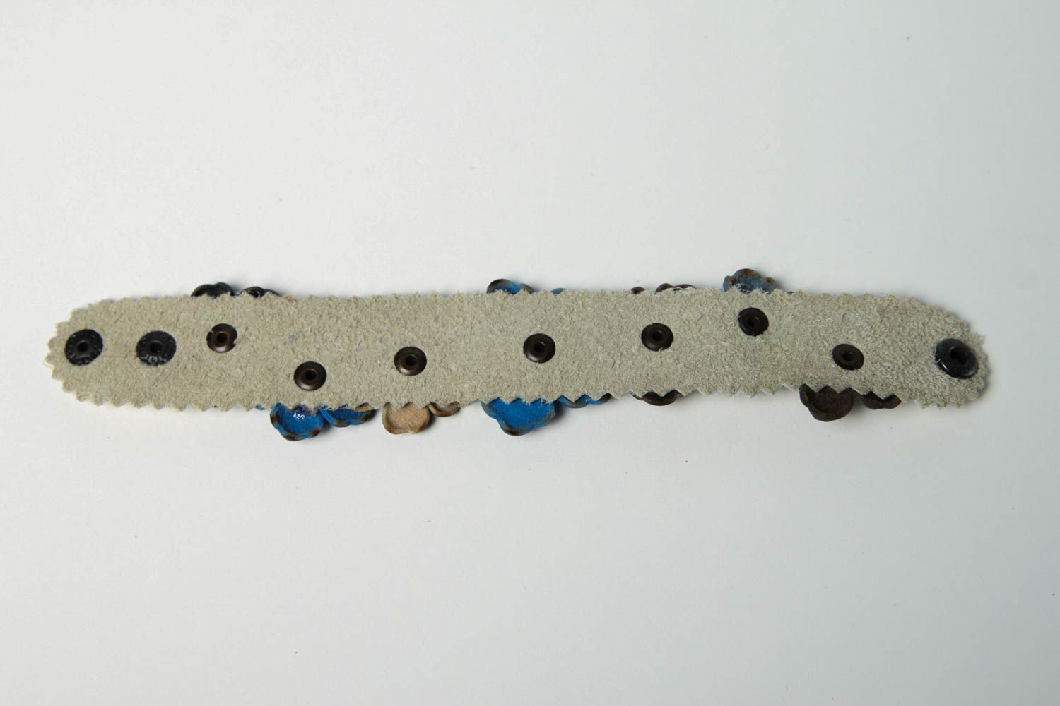 Armband aus Leder handgefertigt Design Accessoire originell Damen Schmuck foto 5