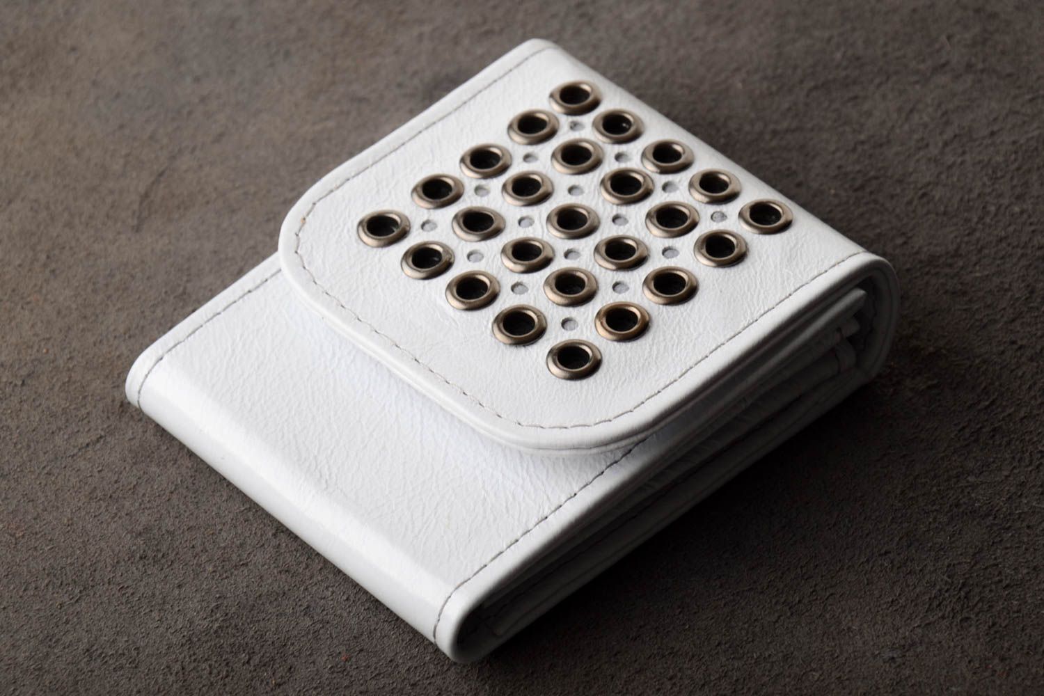 Cartera de piel blanca hecha a mano billetera de mujer accesorio de moda foto 1