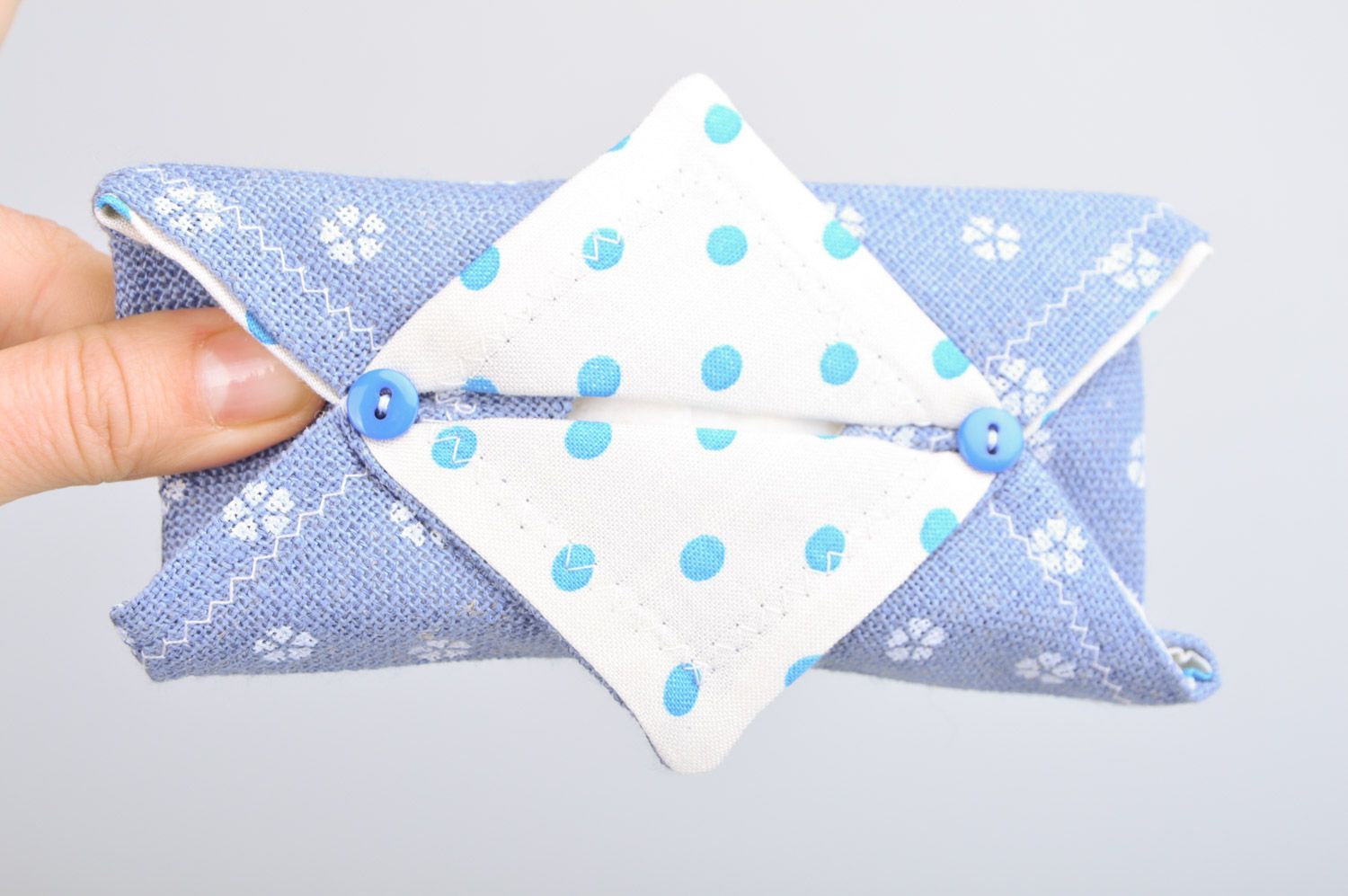 Handmade travel bag for napkins sewn of blue cotton fabric with napkins  photo 3