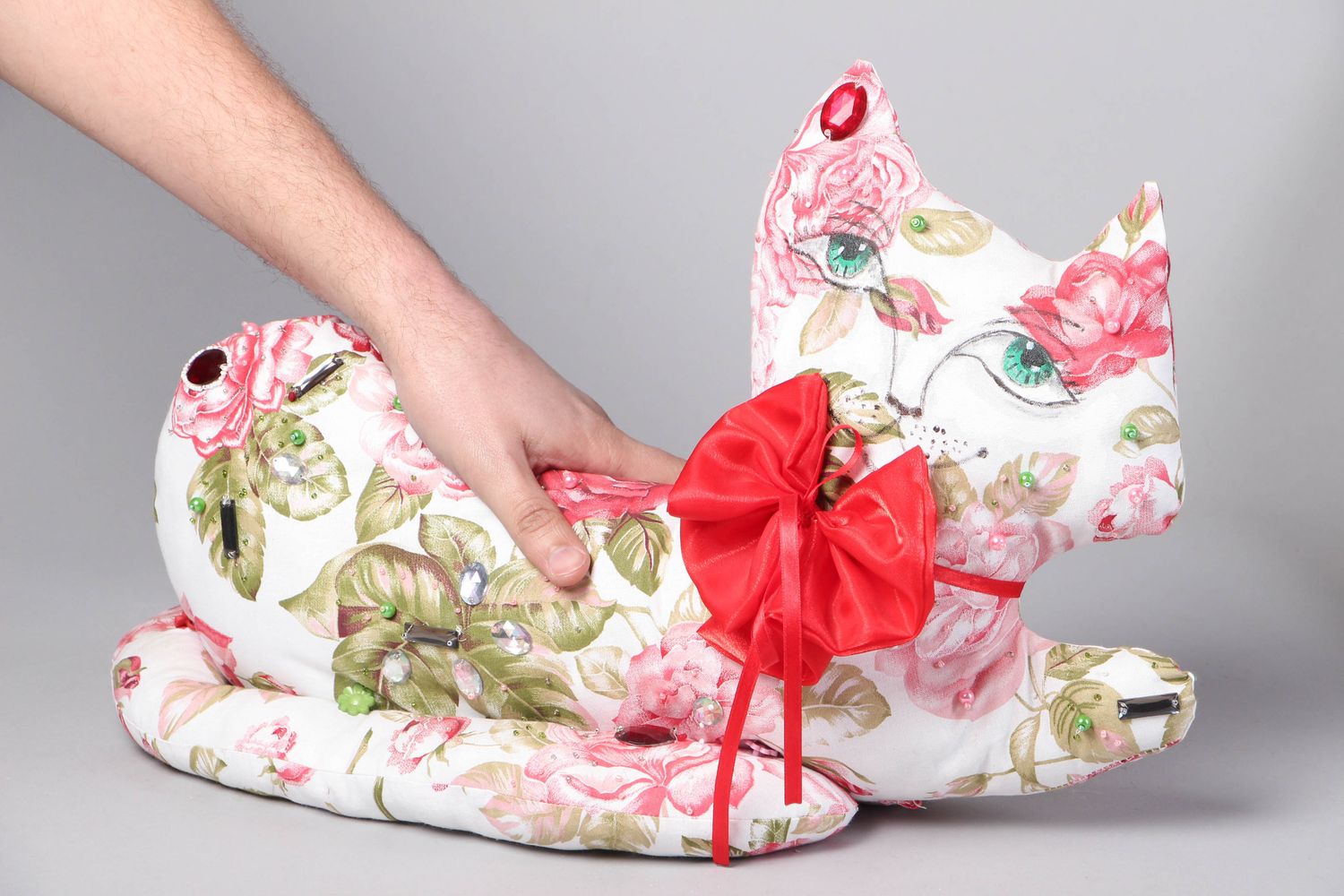 Jouet décoratif en tissu fait main Chat avec impression florale photo 4