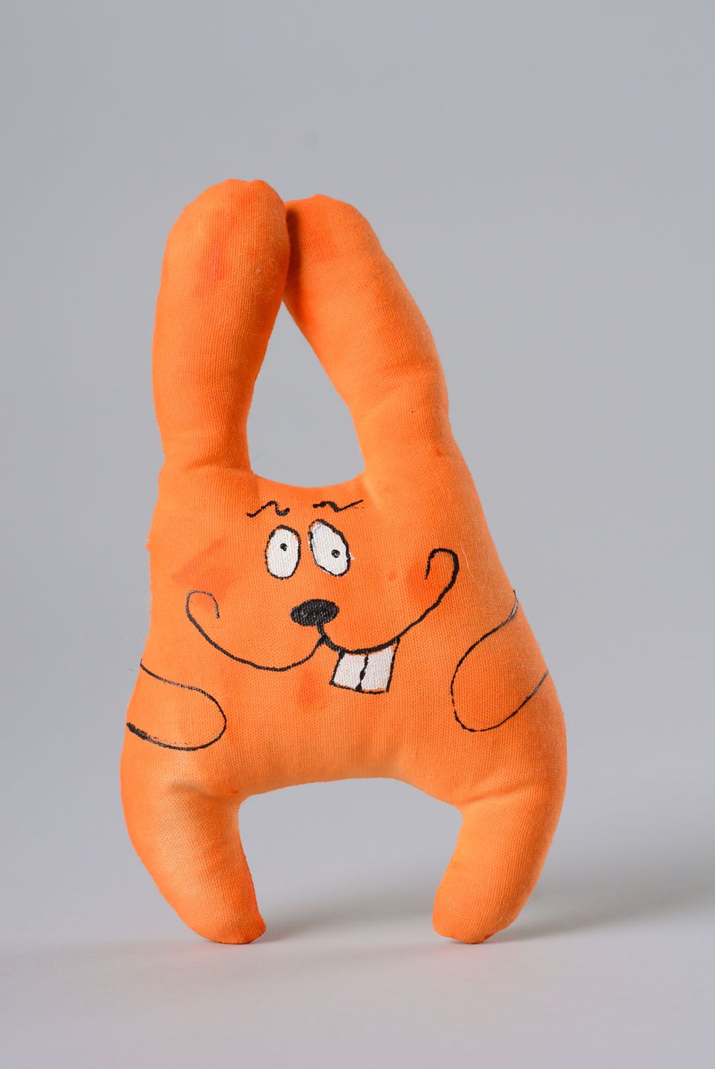Brinquedo macio feito à mão de barbante Lebre cor de laranja foto 1