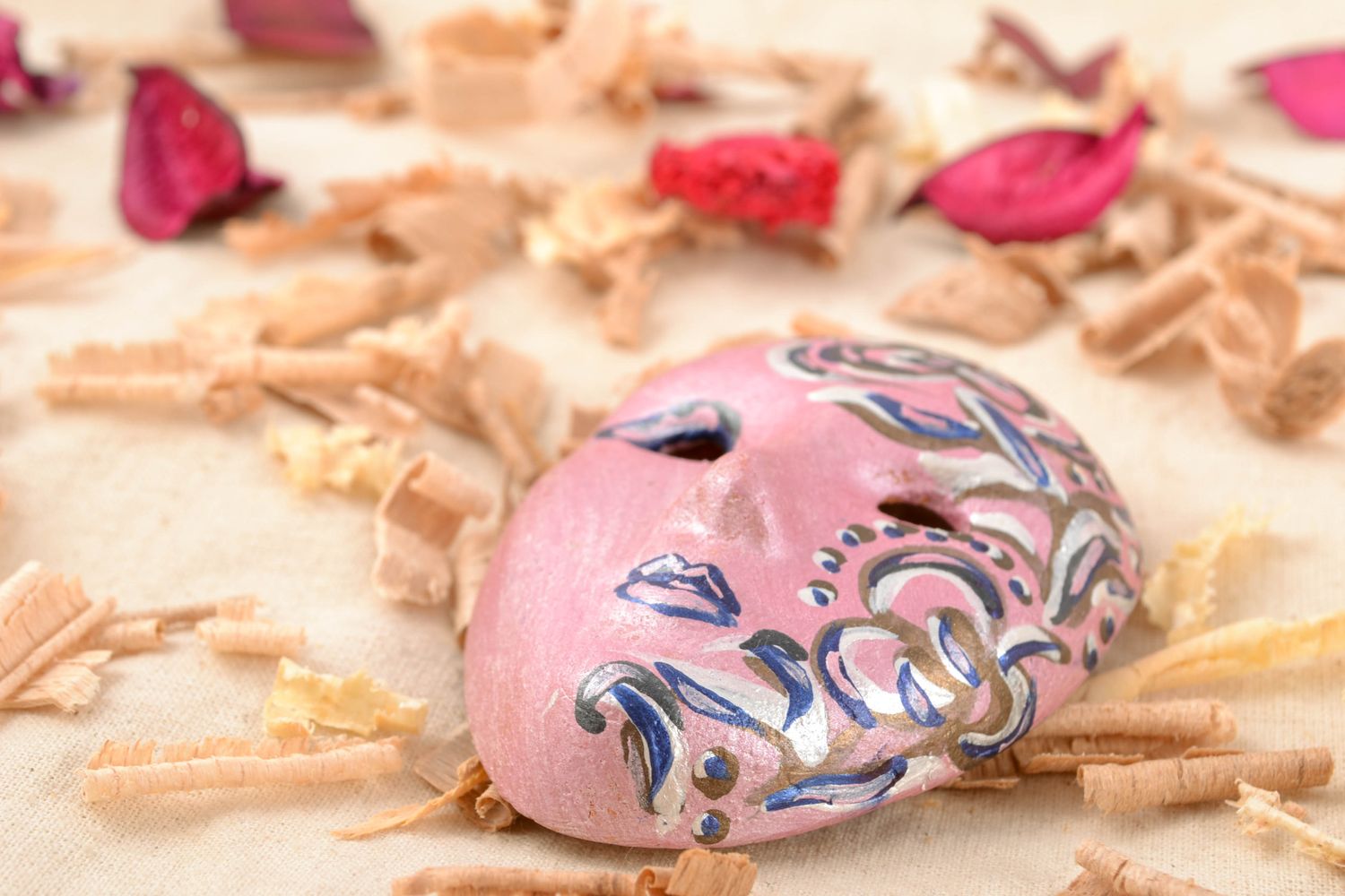 Masque miniature décoratif rose de carnaval à accrocher photo 2