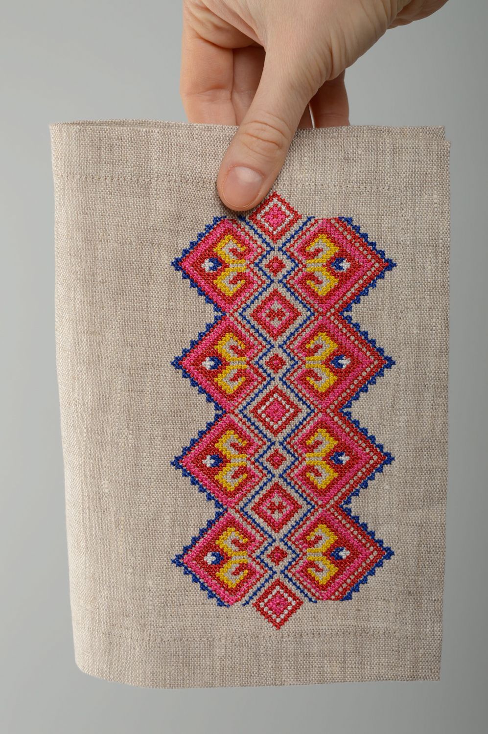 Handmade napkin with Ukrainian embroidery photo 4