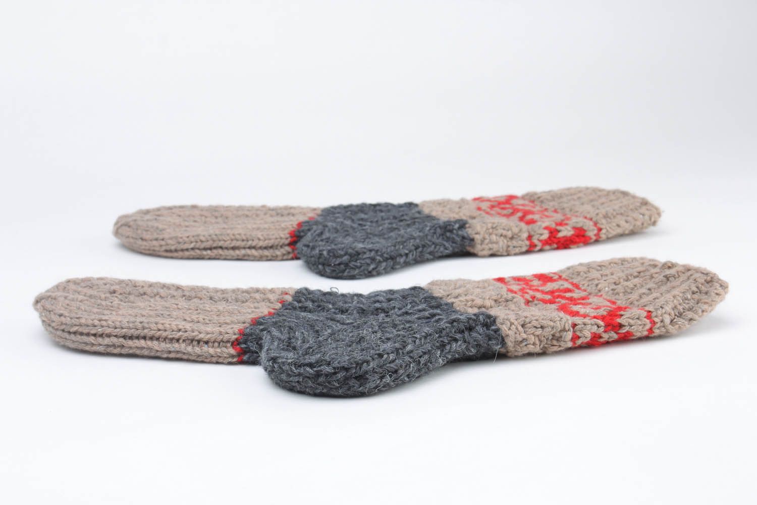 Meias de mulheres quentes altas de fios de lã tricotadas à mão  foto 3