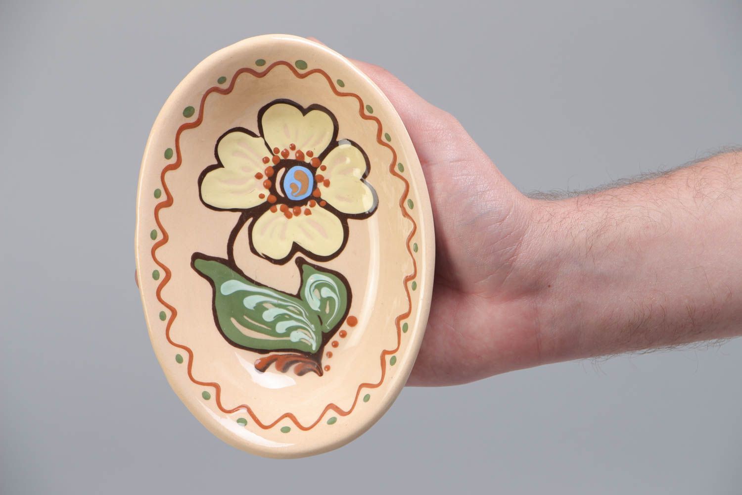 Assiette creuse ovale en terre cuite avec fleur peinte originale faite main photo 5