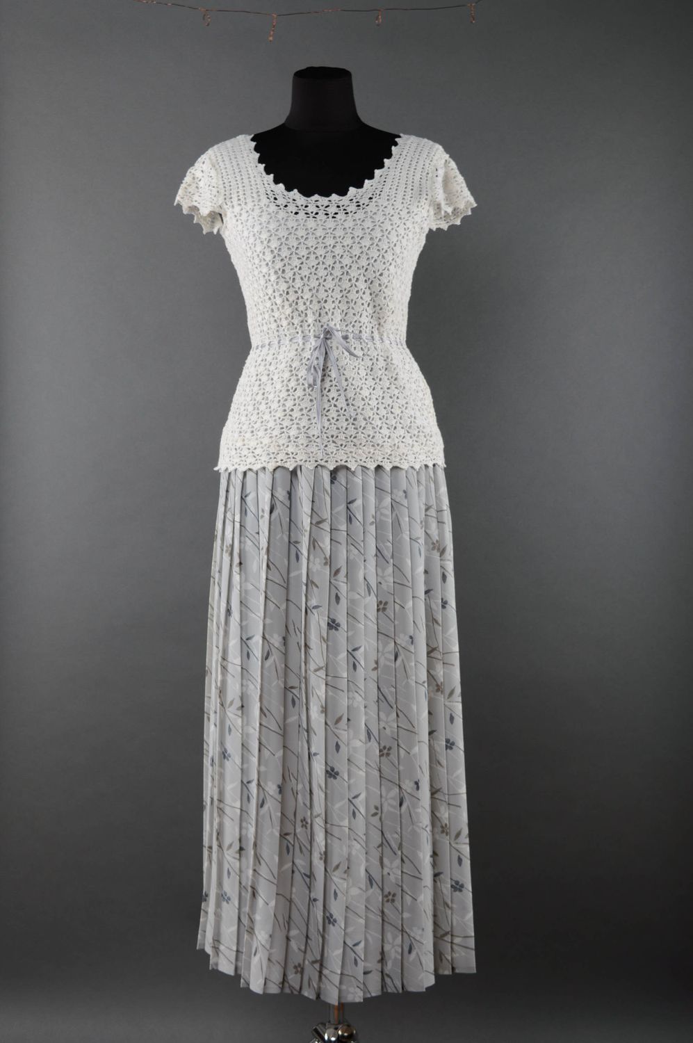 Платье вязаное крючком длинное белое фото 1