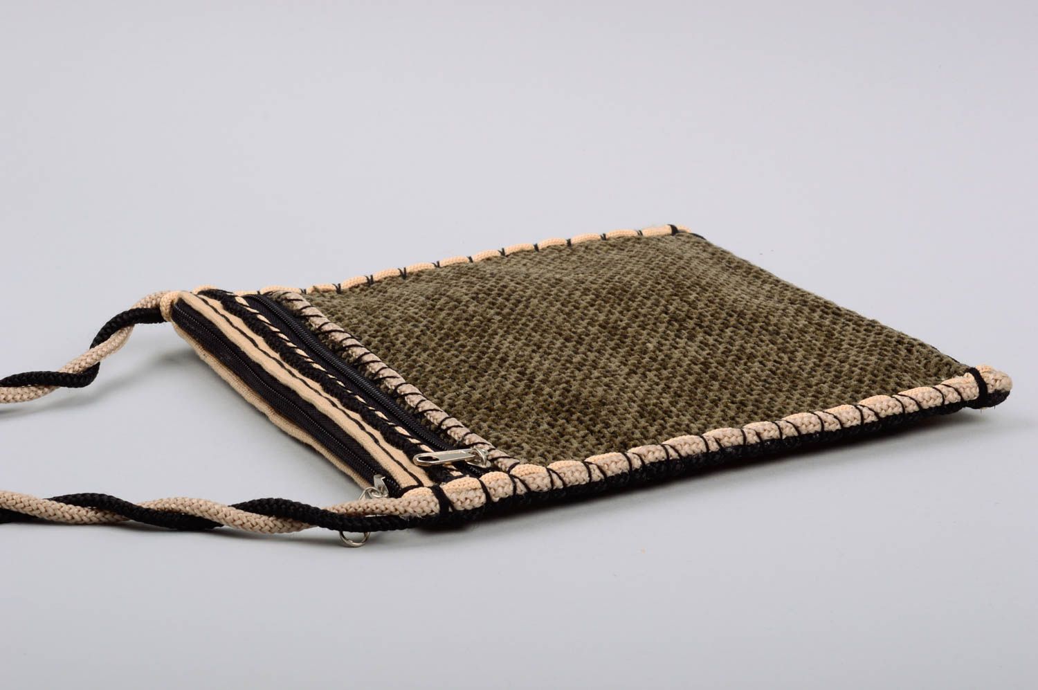 Авторская текстильная сумка ручной работы с длинныой шлейкой на плечо с узором фото 4