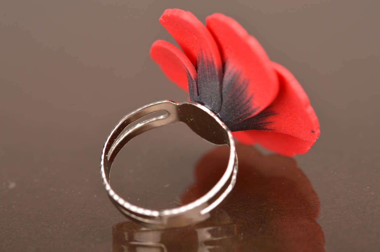 Damen Ring mit Blume aus Polymerton regulierbare Fourniture in Rot handgemacht  foto 3