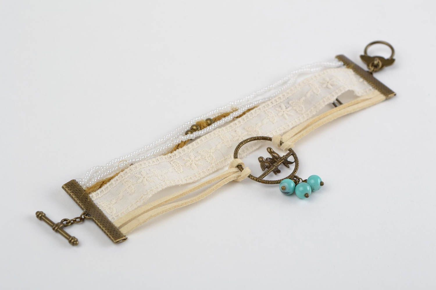 Bracelet textile Bijou fait main large en coton avec pendentifs Accessoire femme photo 5
