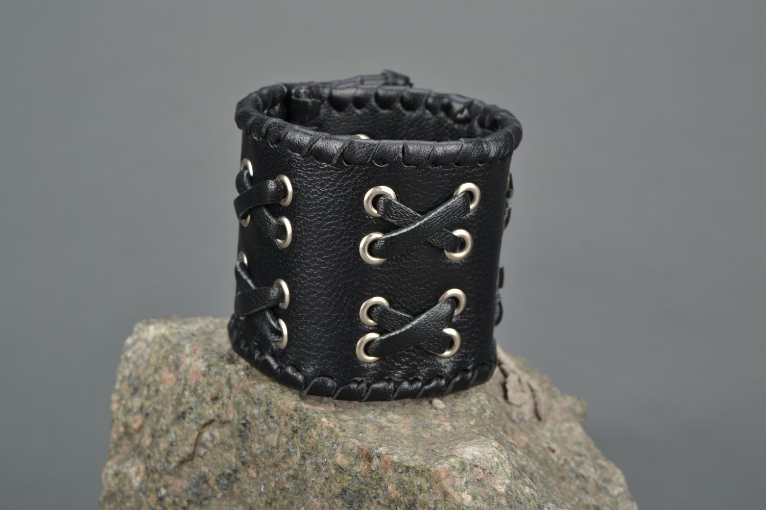 Wide leather bracelet with lacing photo 1