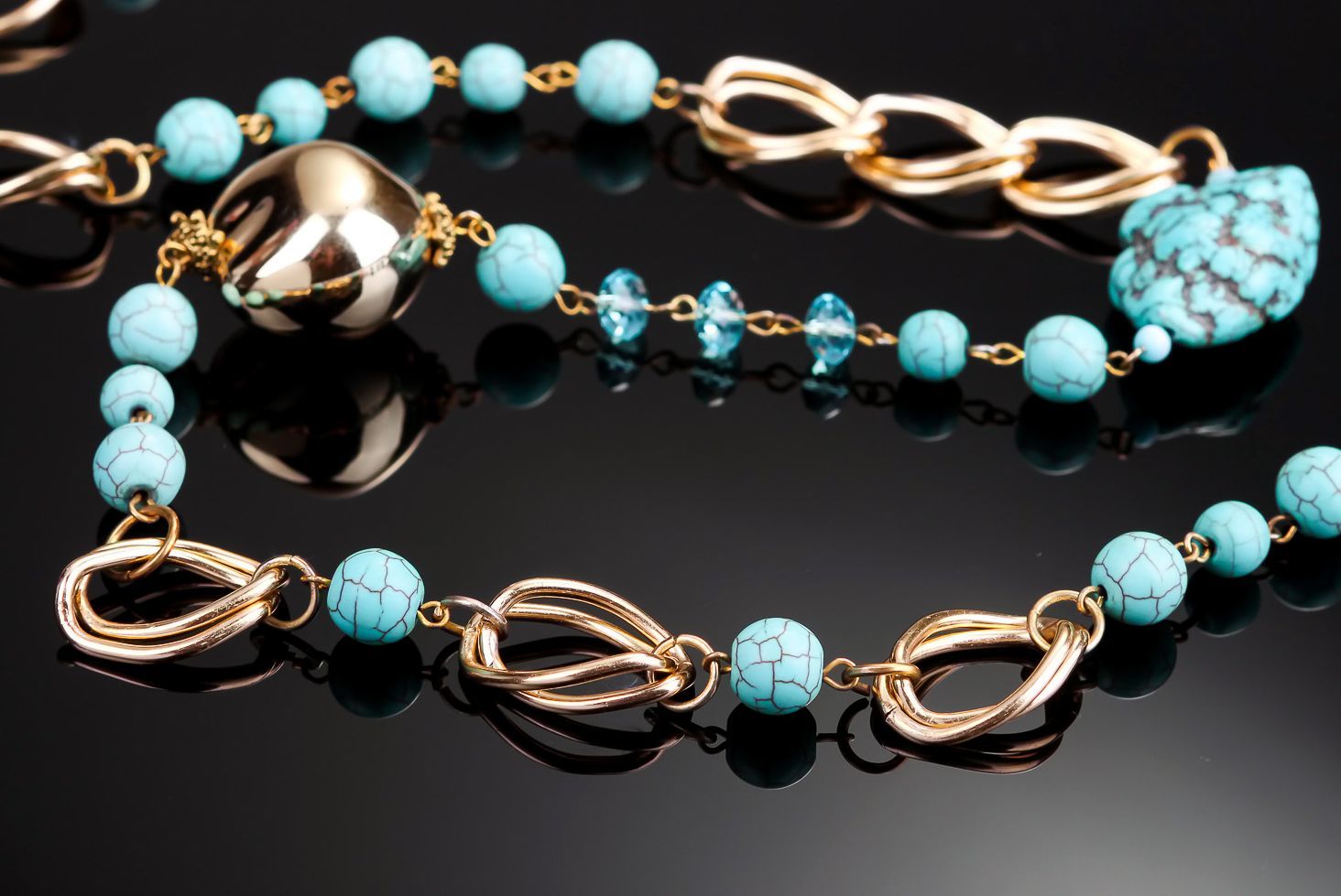 Beads made of turquoise photo 3