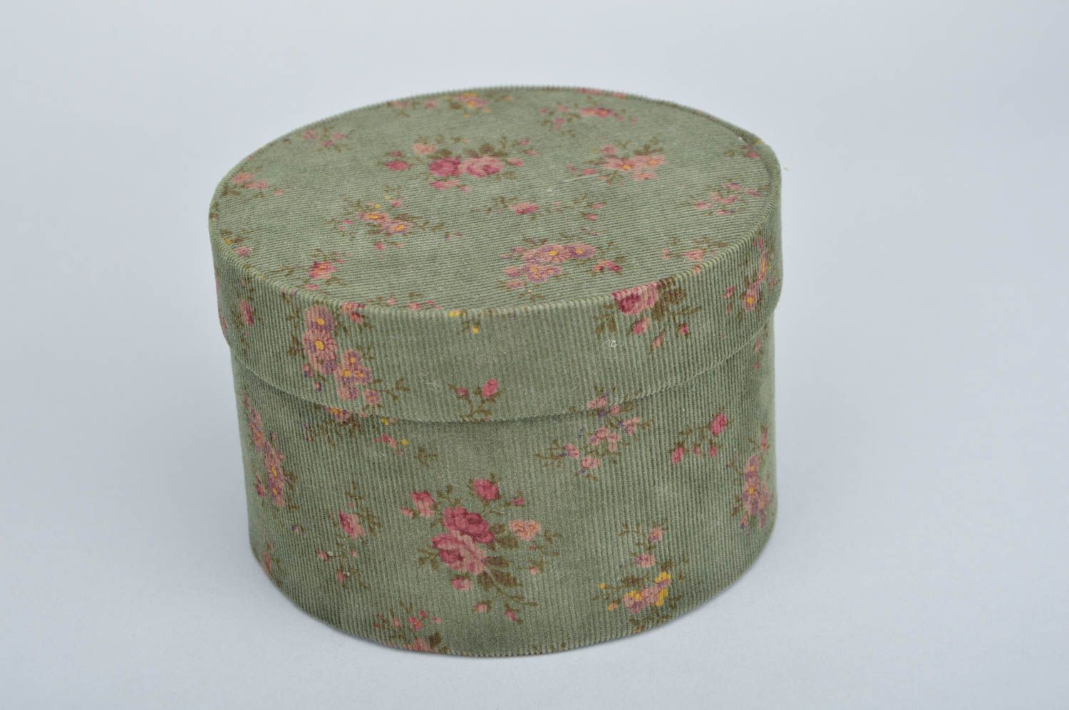 Handmade small green round jewelry box covered with fabric with flowers photo 2